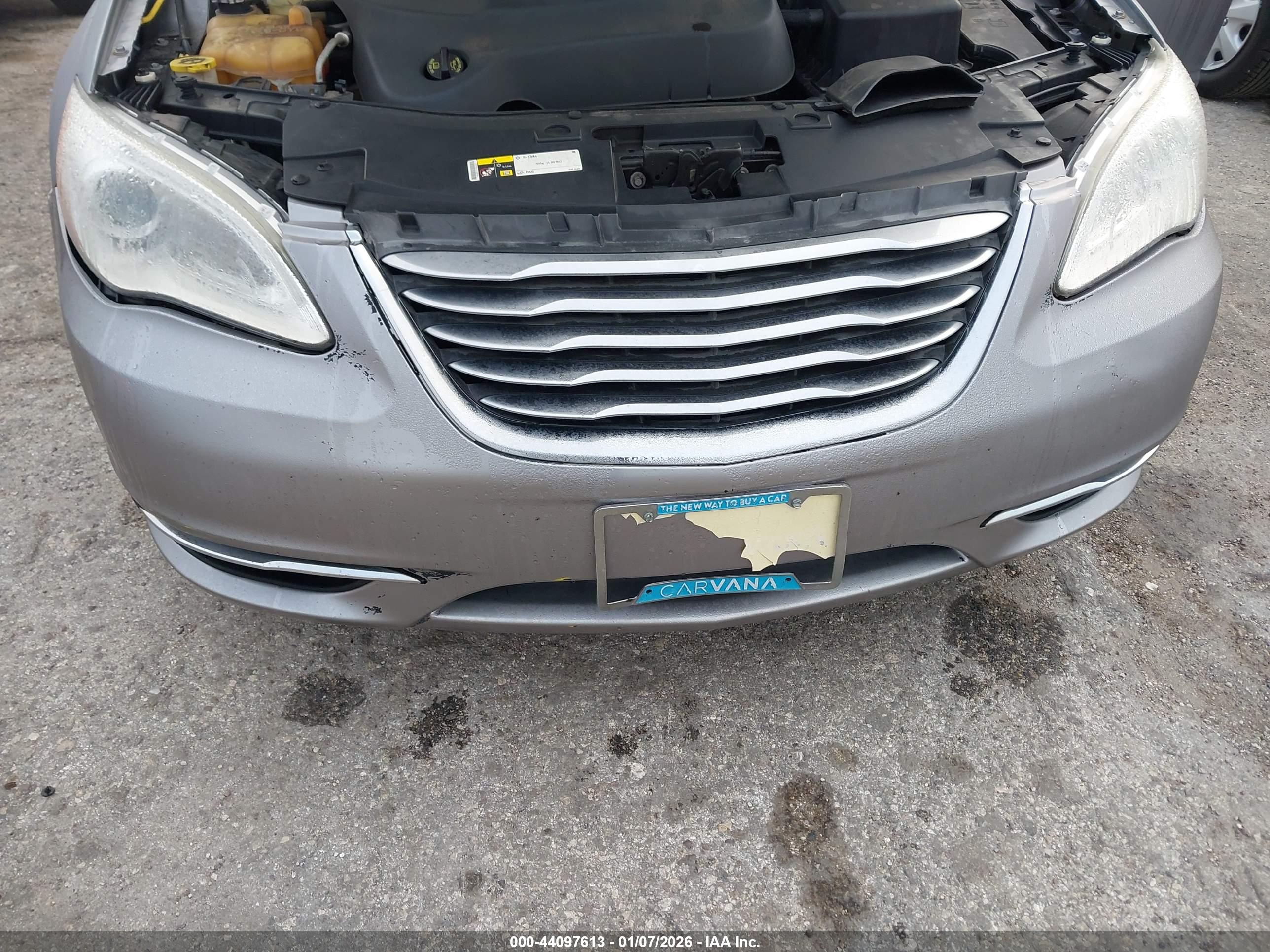 CHRYSLER 200 image 6