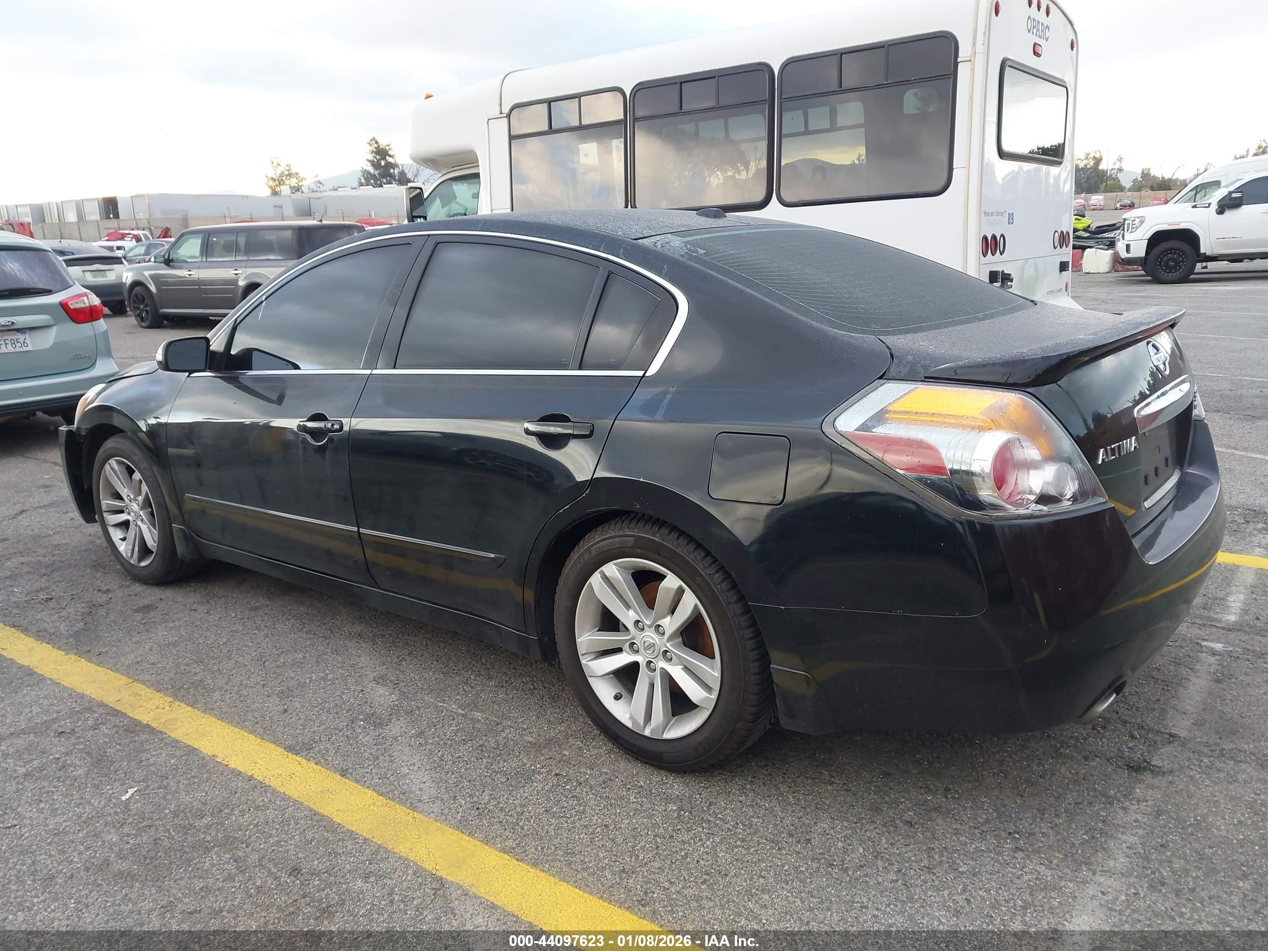 NISSAN ALTIMA image 3