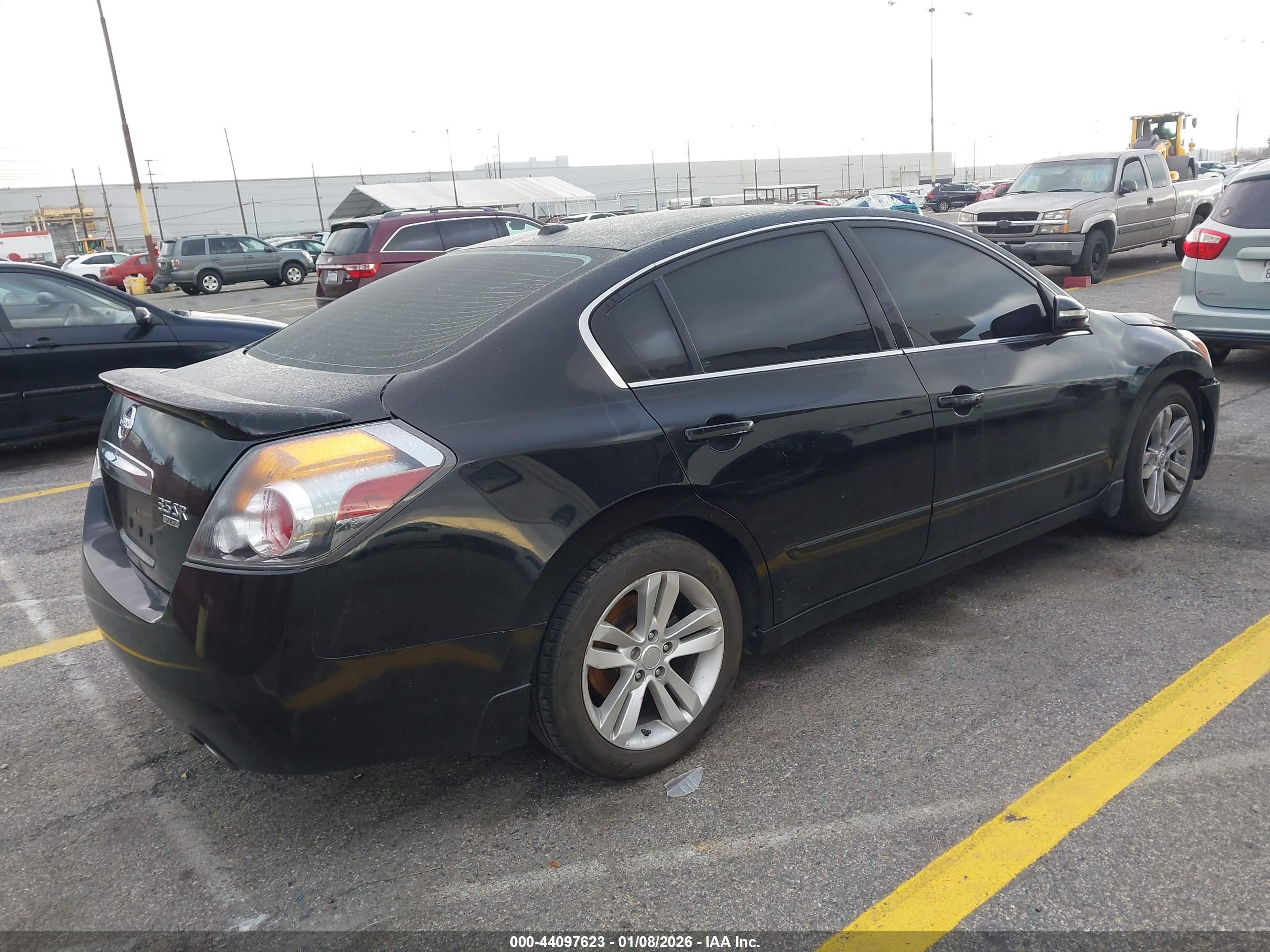 NISSAN ALTIMA image 4
