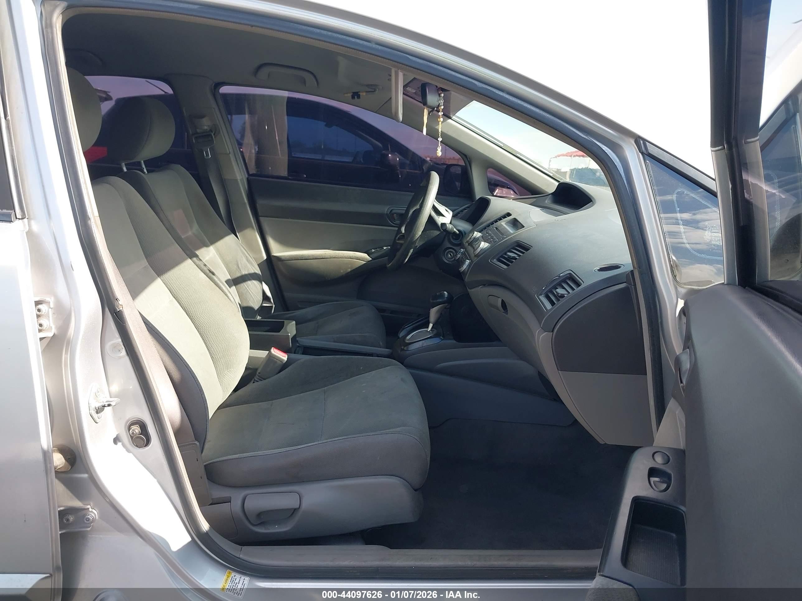 HONDA CIVIC image 5