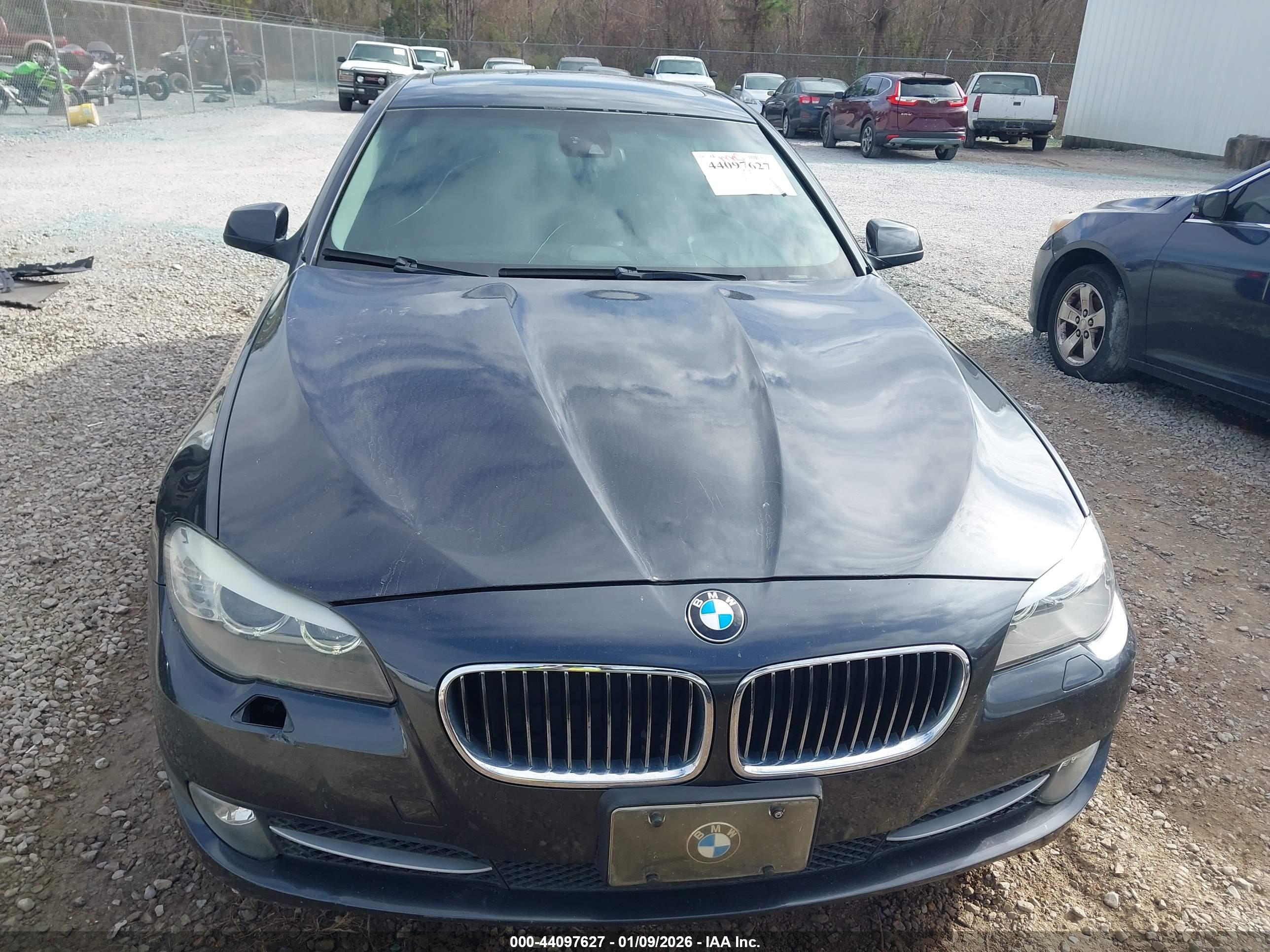 BMW 528I image 6