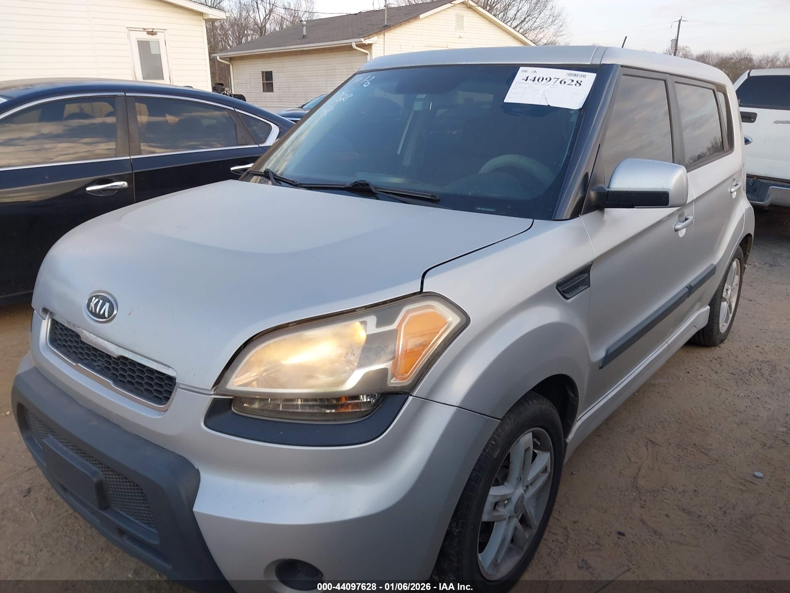 KIA SOUL image 2
