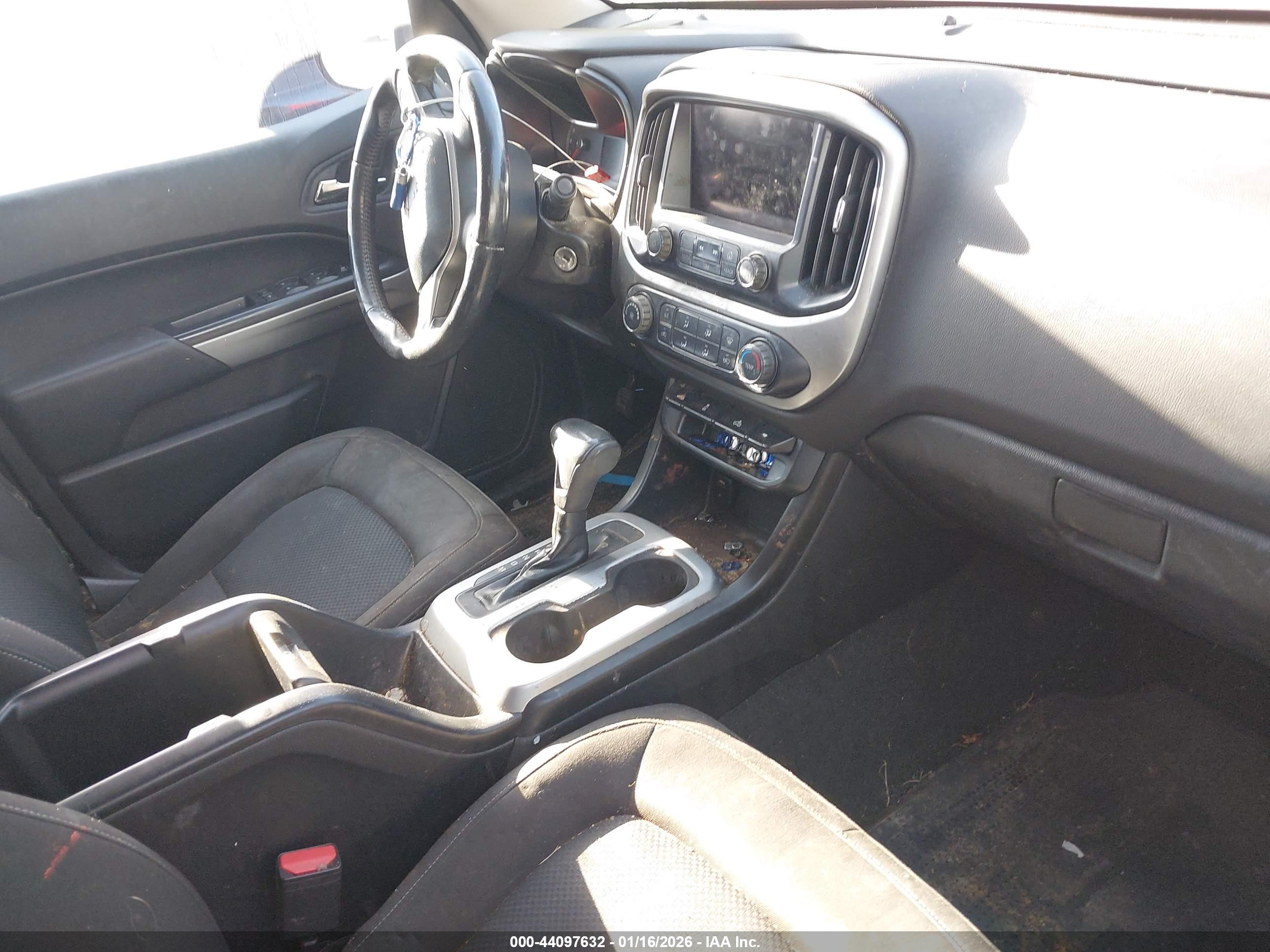 CHEVROLET COLORADO image 5