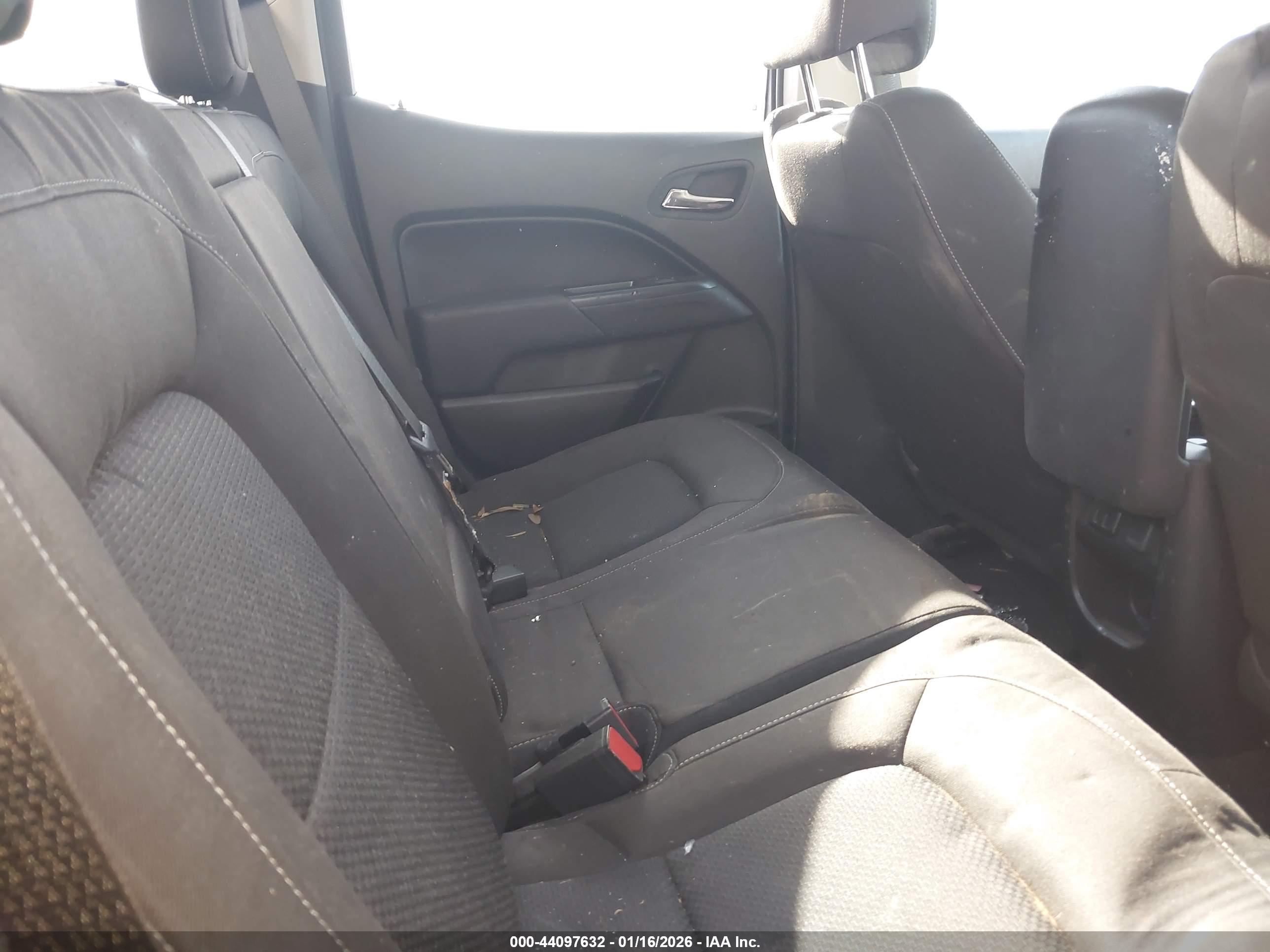 CHEVROLET COLORADO image 8