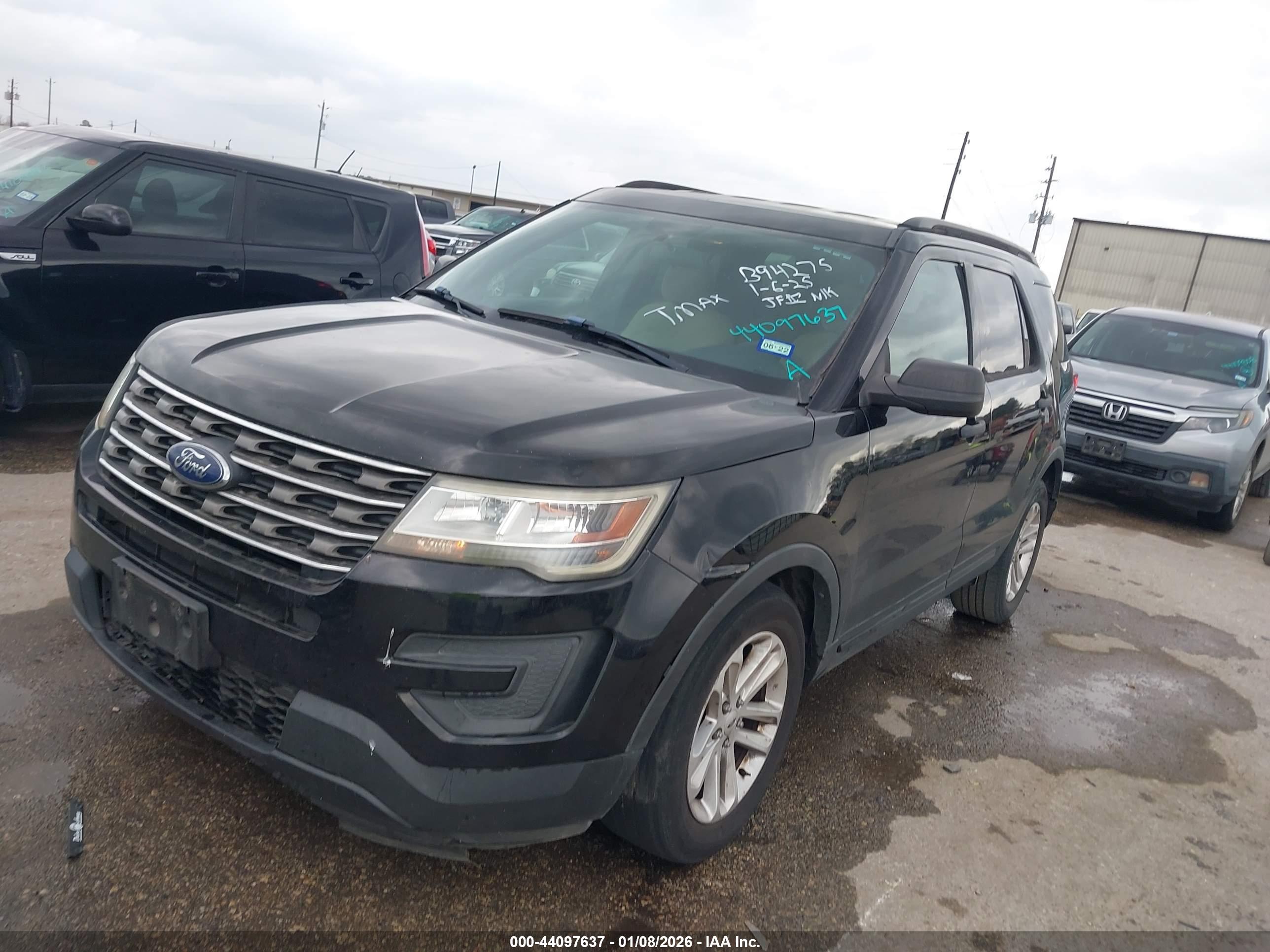 FORD EXPLORER image 2