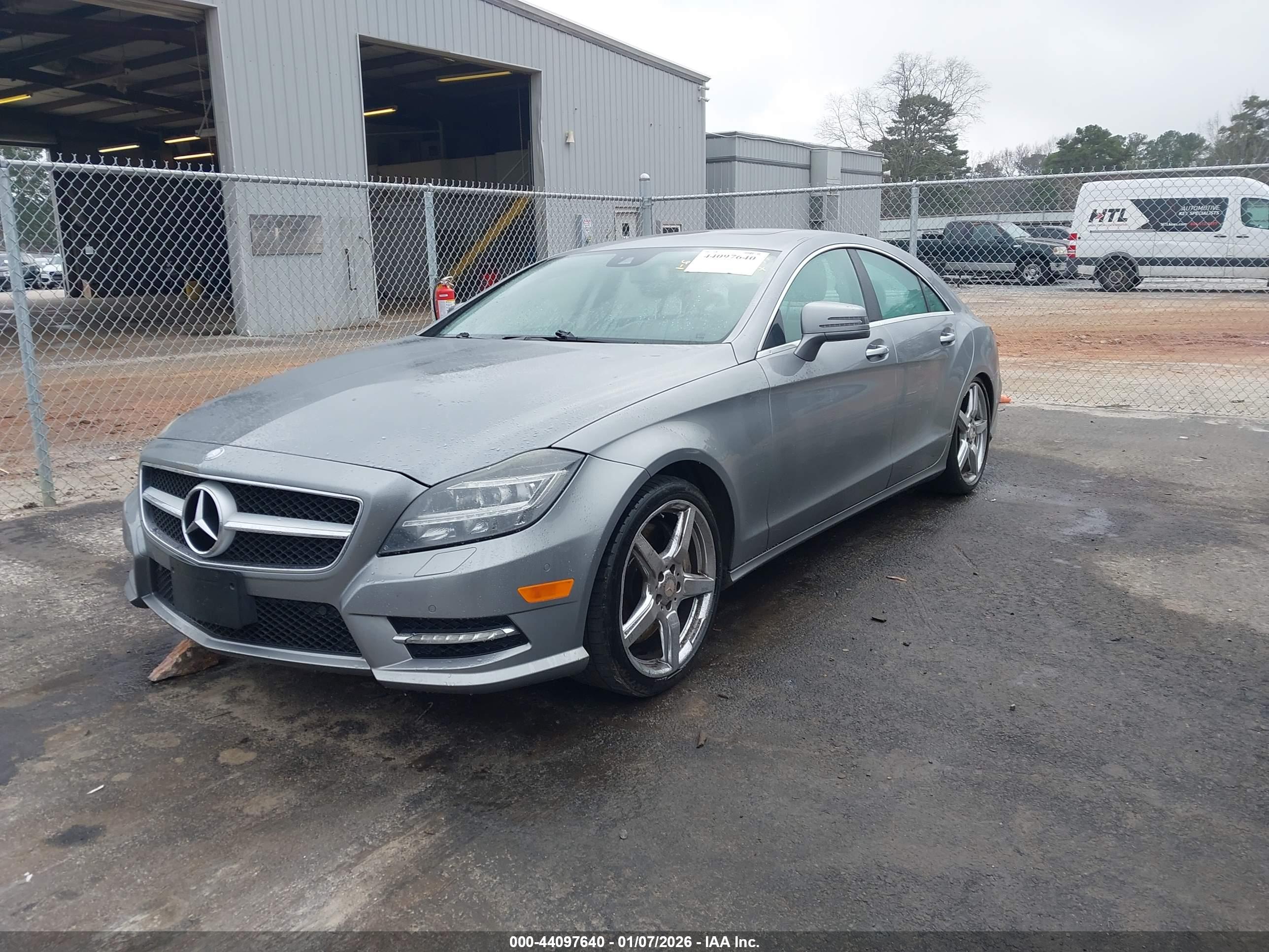MERCEDES-BENZ CLS image 2