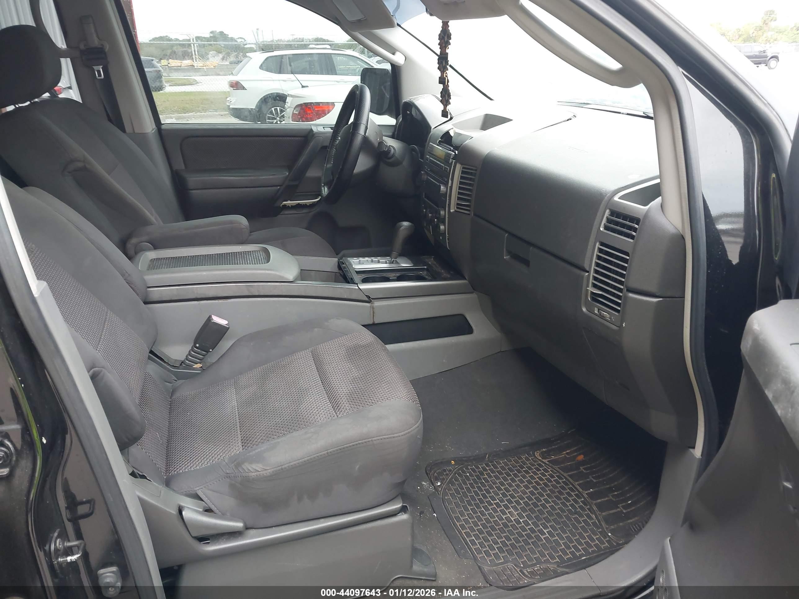 NISSAN ARMADA image 5
