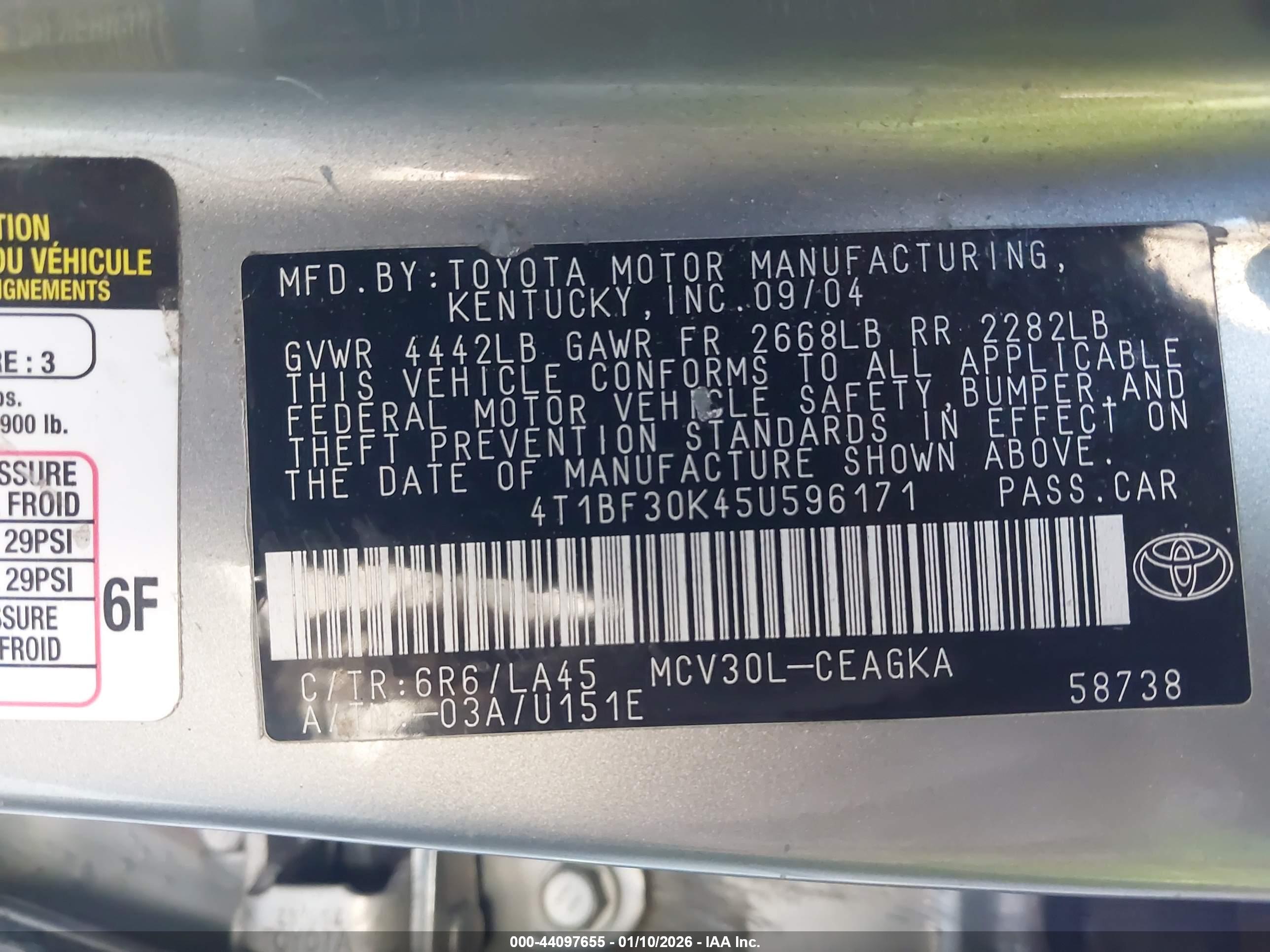 TOYOTA CAMRY image 9