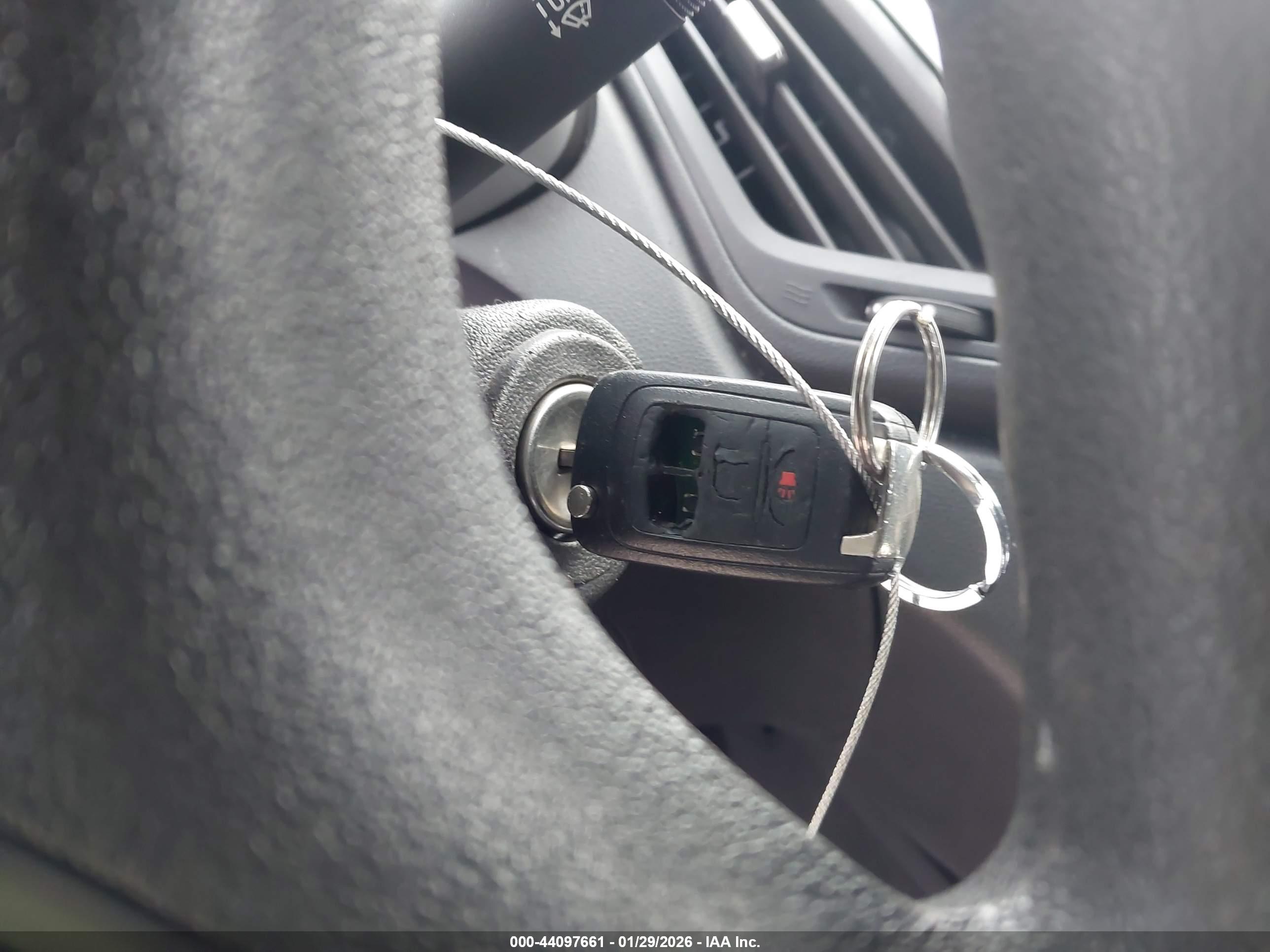 CHEVROLET EQUINOX image 11