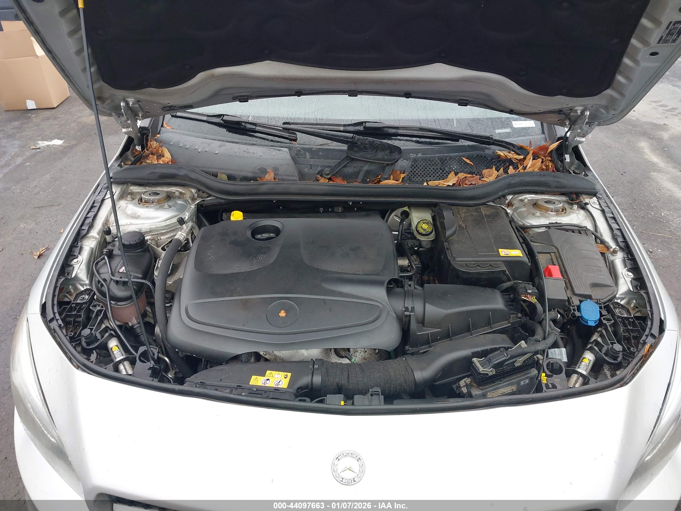 MERCEDES-BENZ CLA image 10
