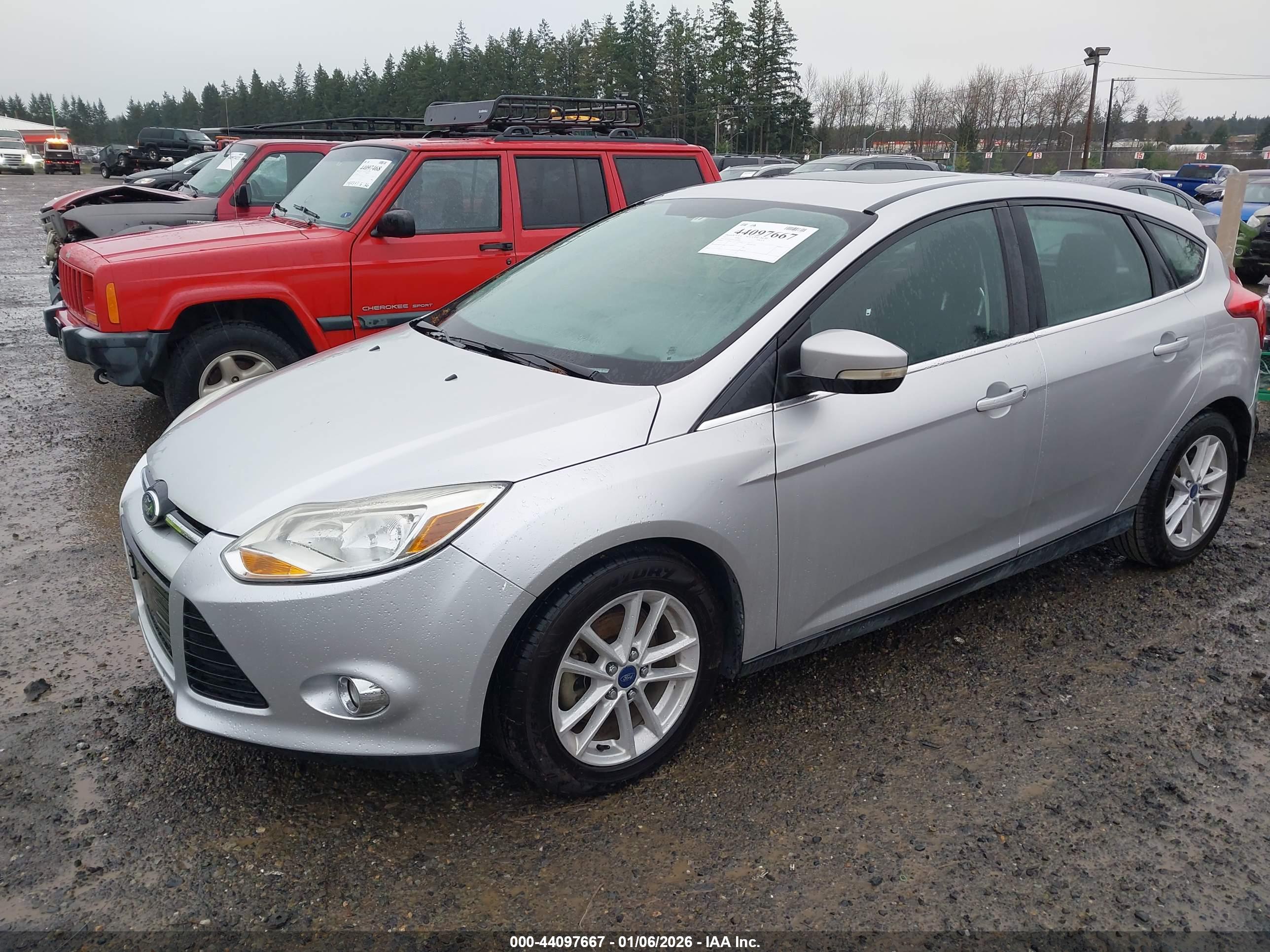 FORD FOCUS image 2