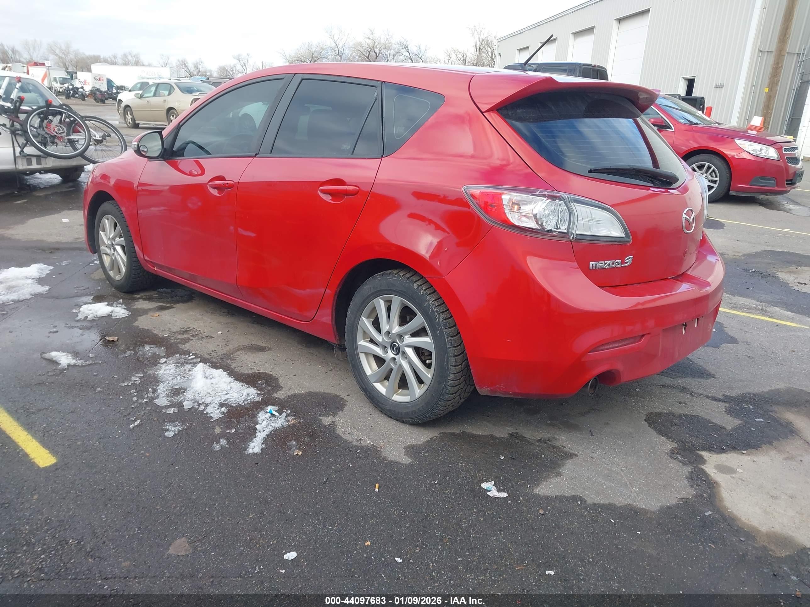 MAZDA MAZDA3 image 3