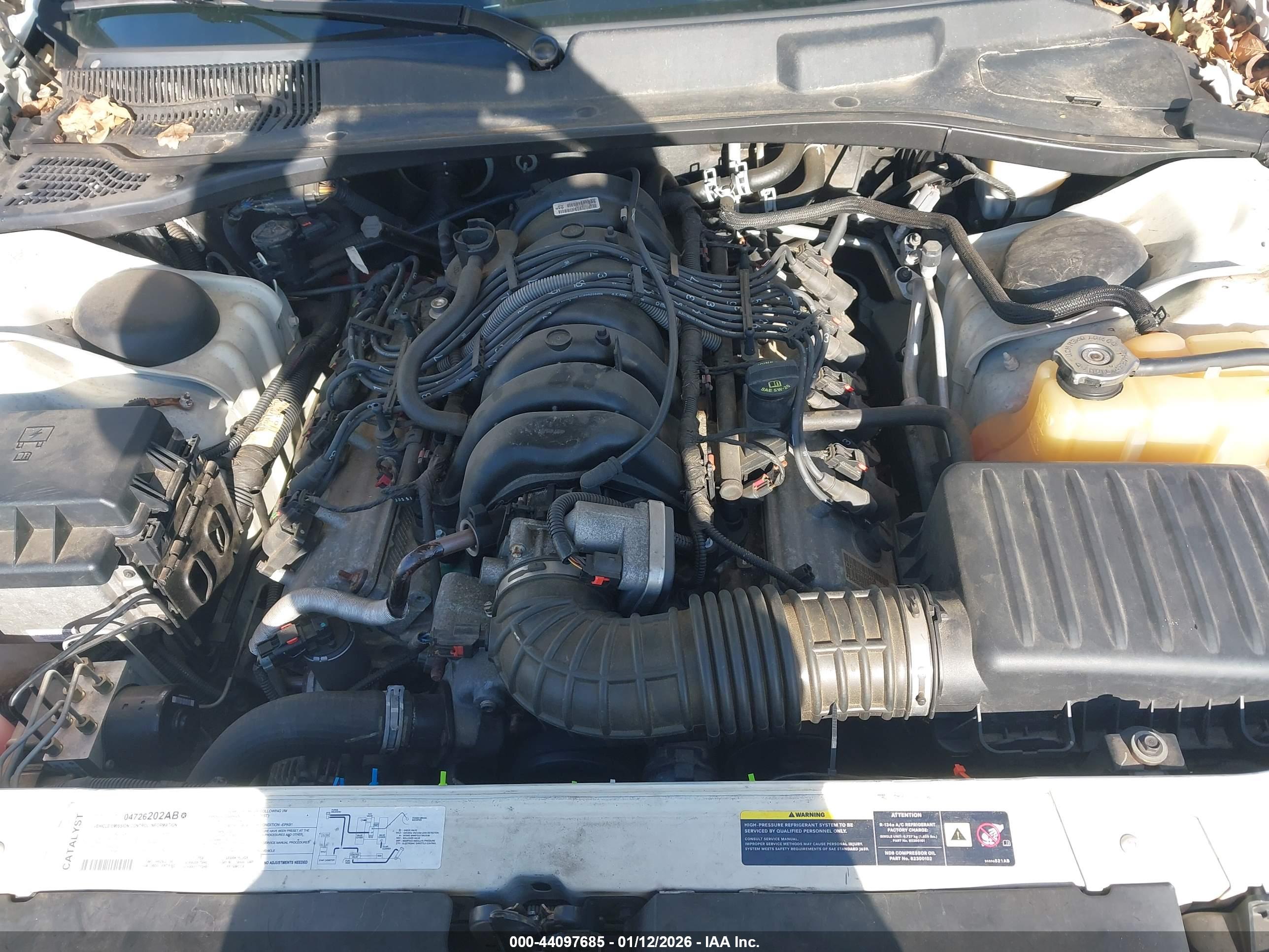 CHRYSLER 300C image 10