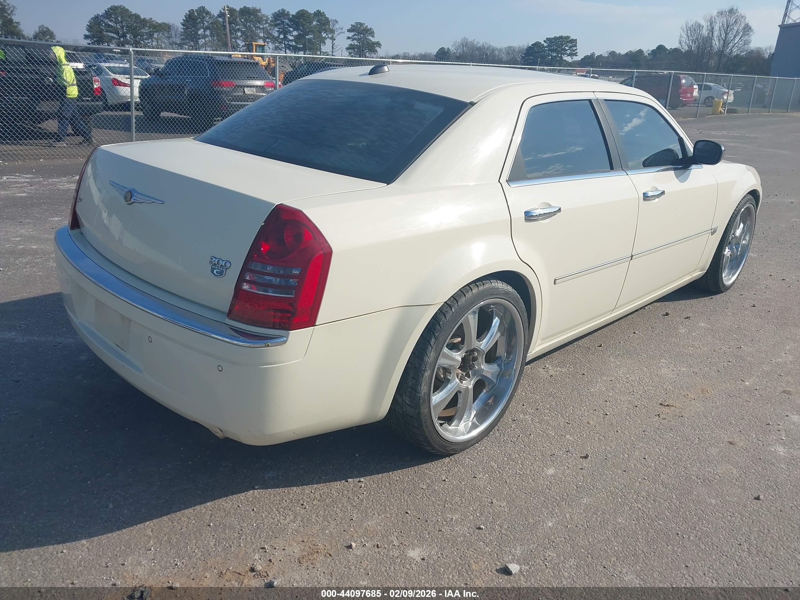 CHRYSLER 300C image 4