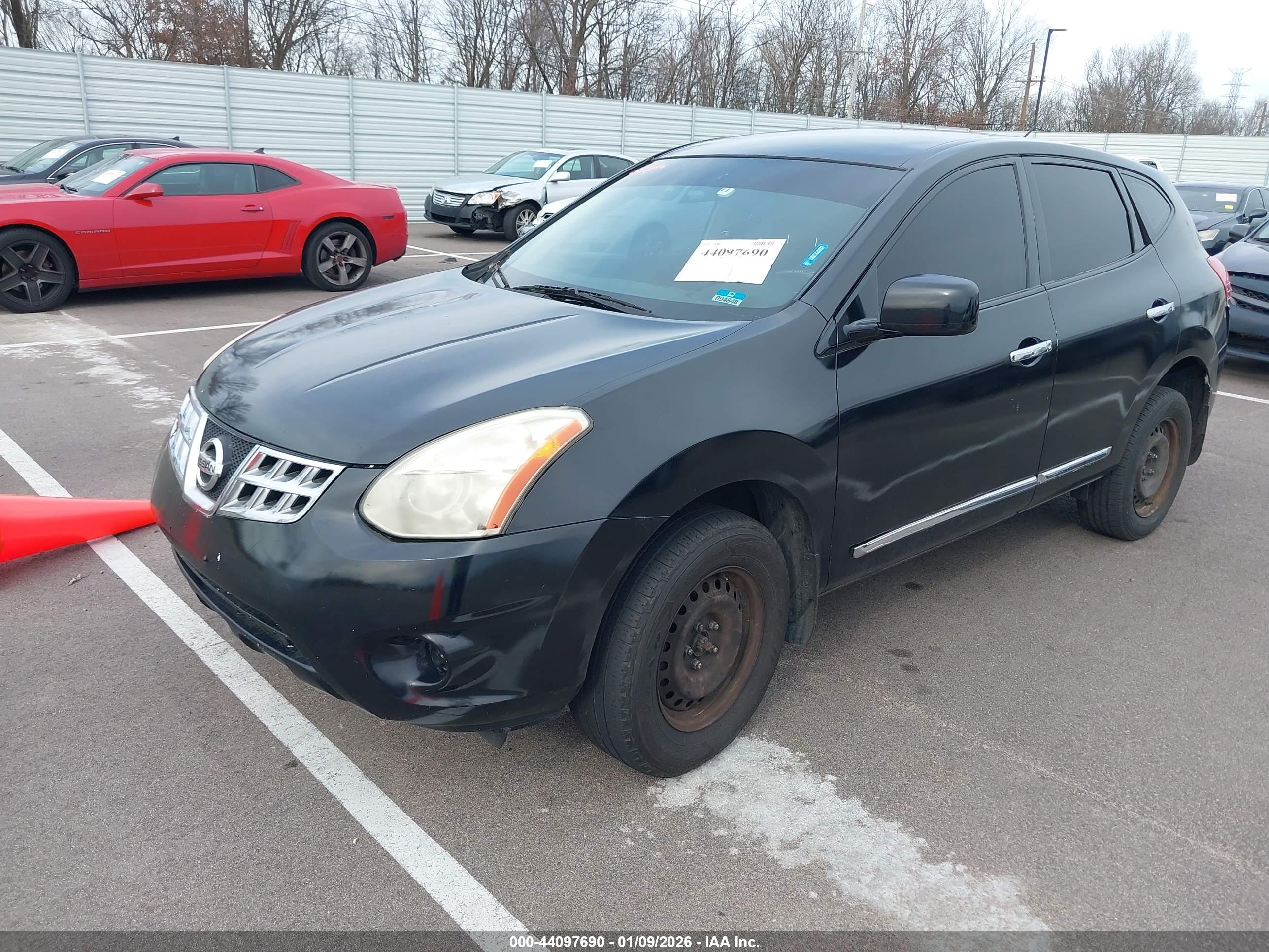 NISSAN ROGUE image 2