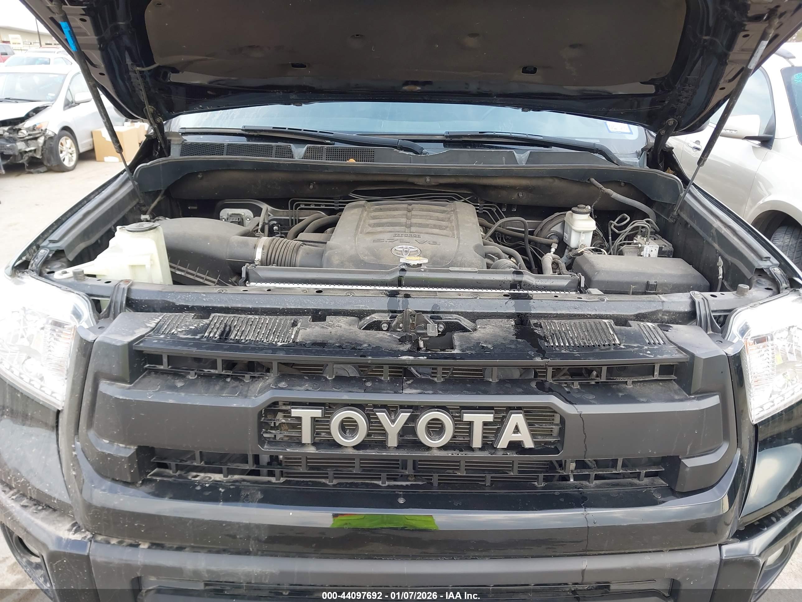 TOYOTA TUNDRA image 10