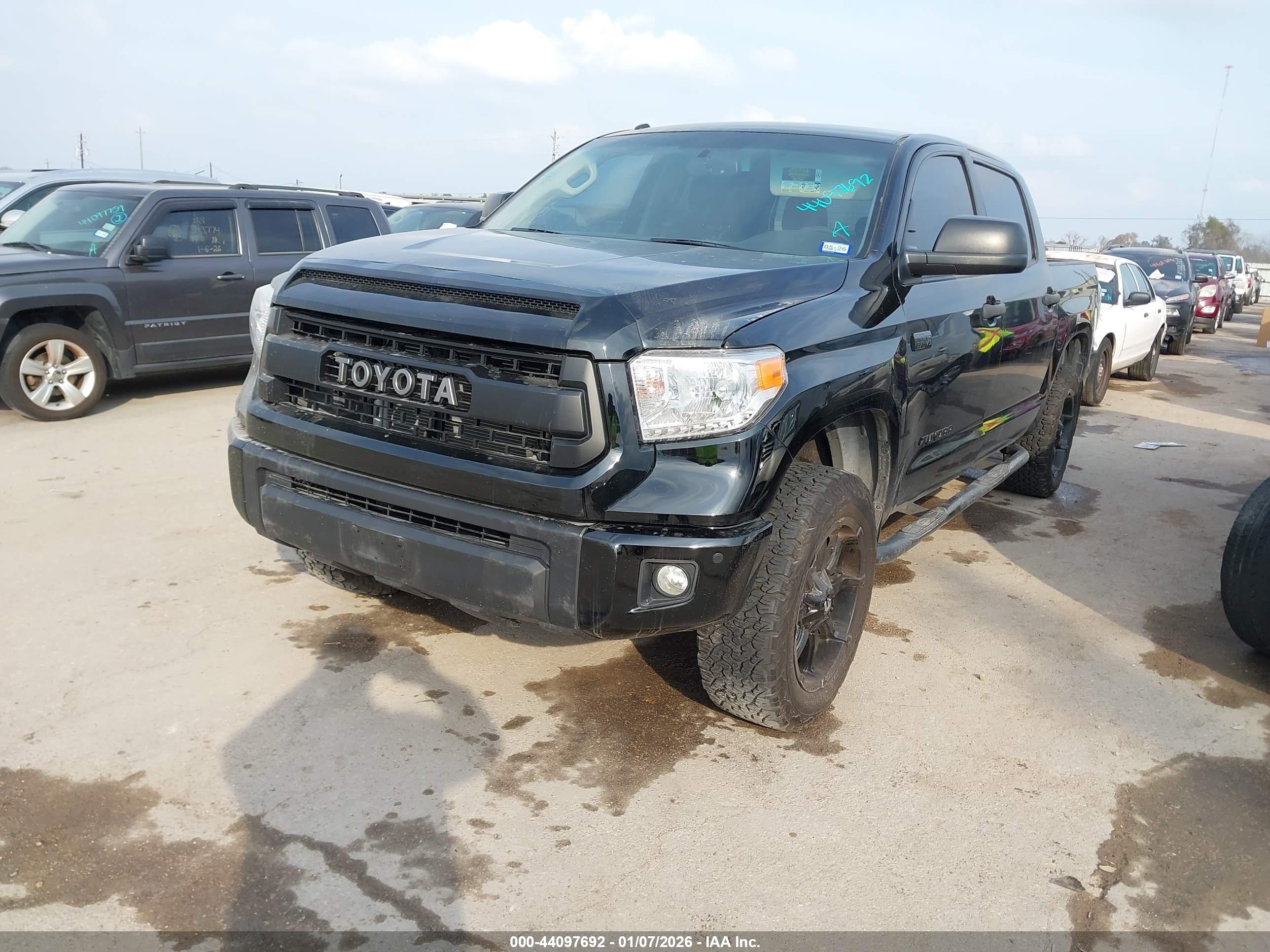 TOYOTA TUNDRA image 2