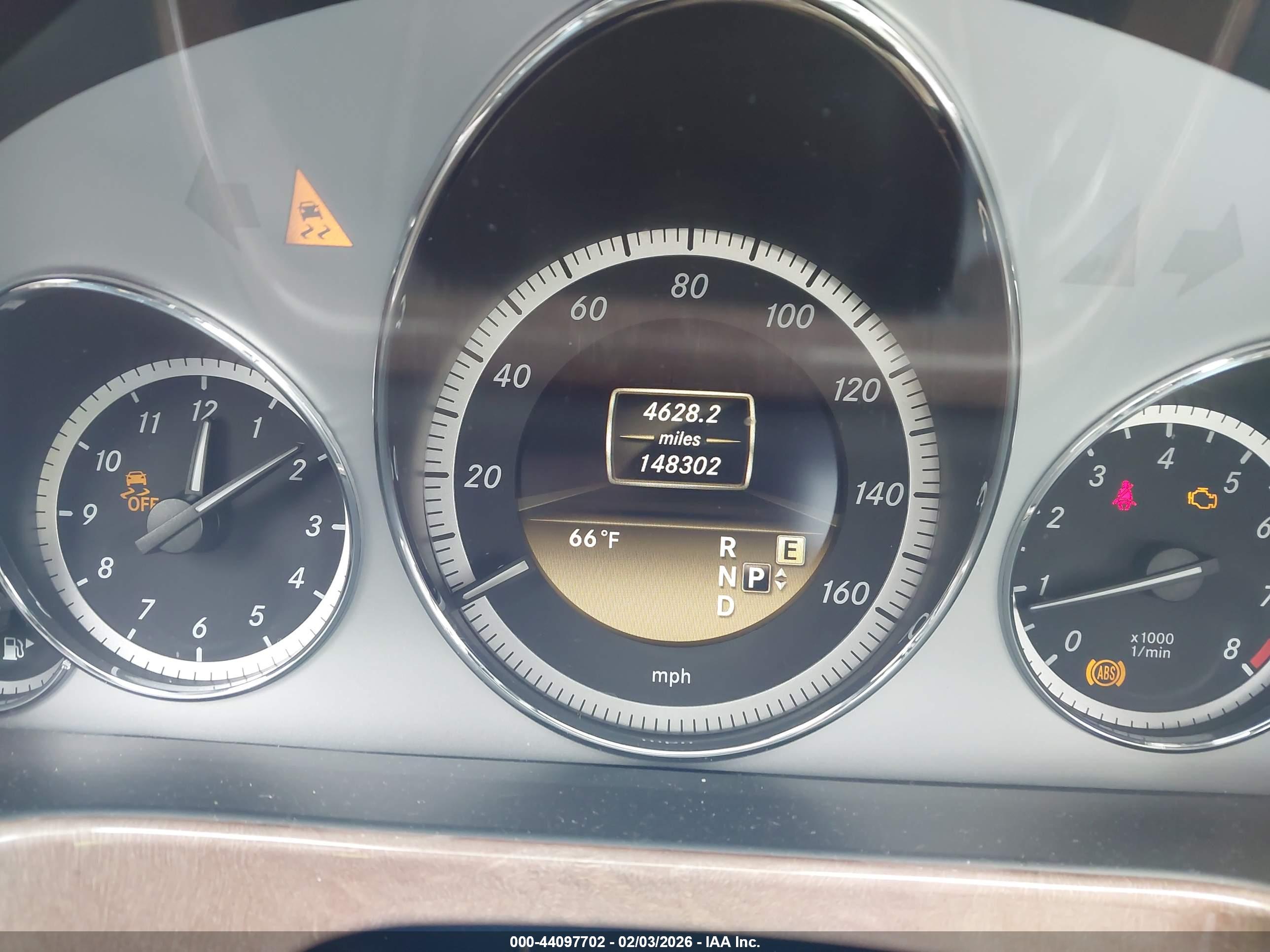 MERCEDES-BENZ E image 7