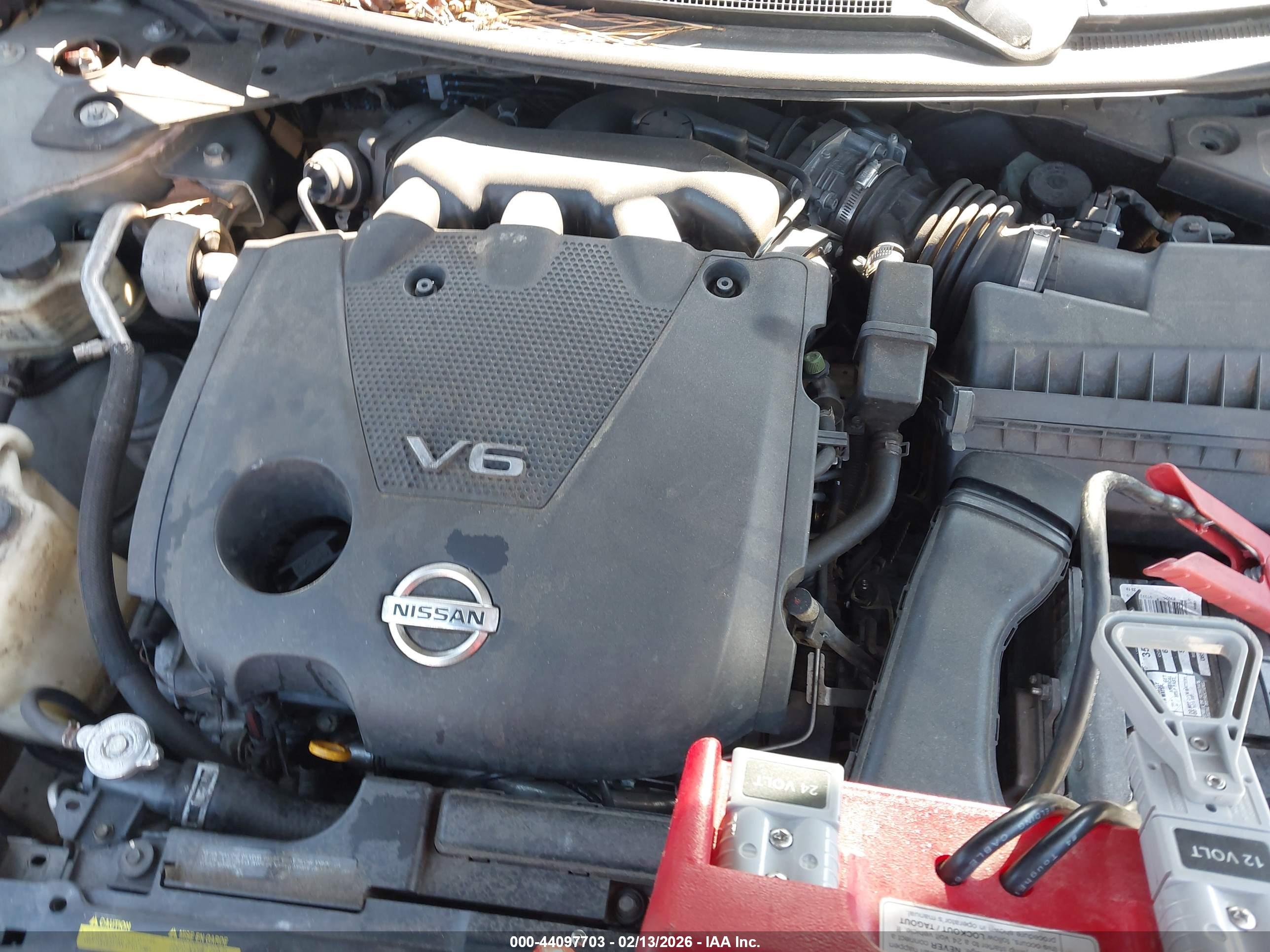 NISSAN MAXIMA image 10