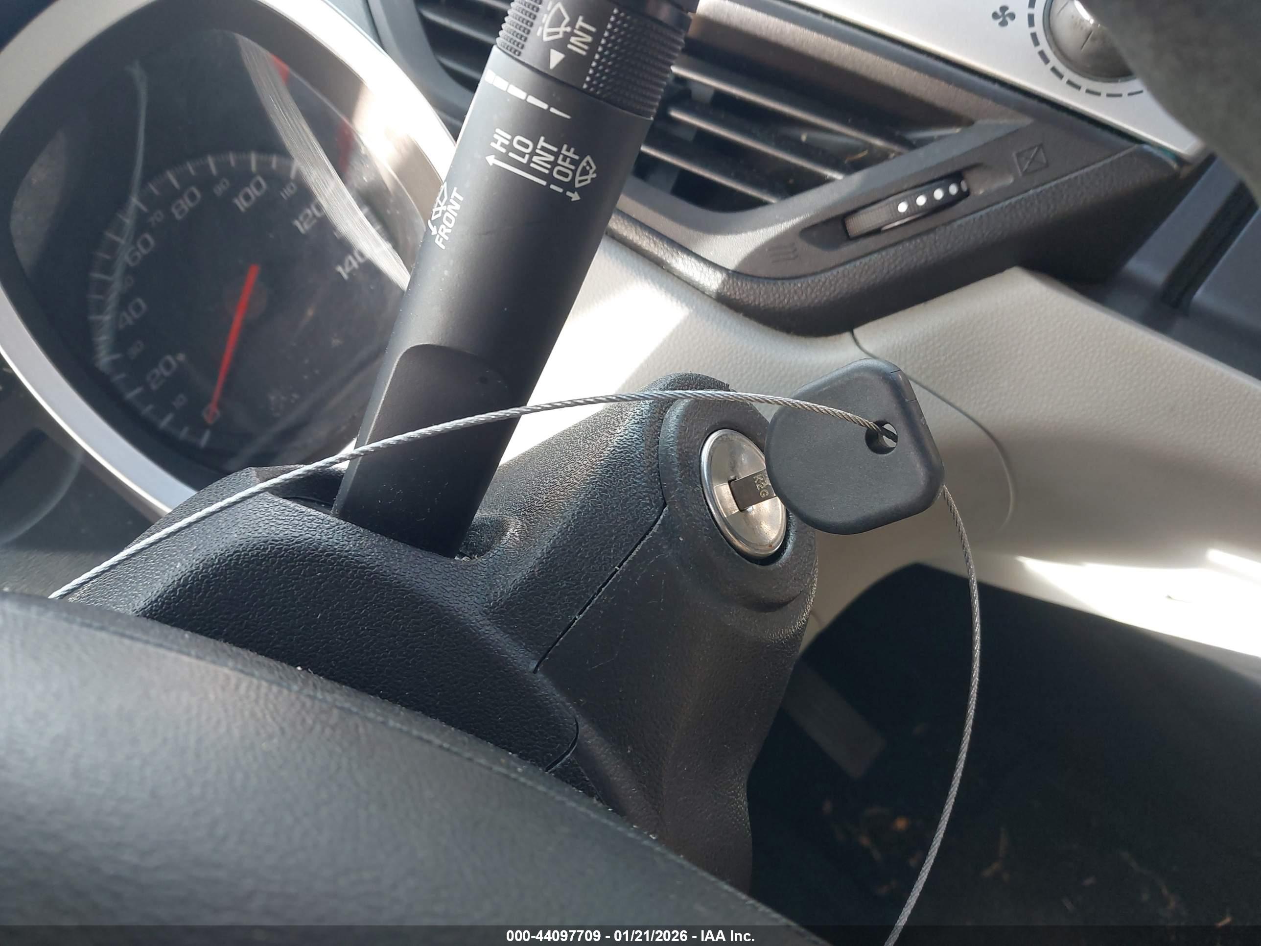 CHEVROLET EQUINOX image 11