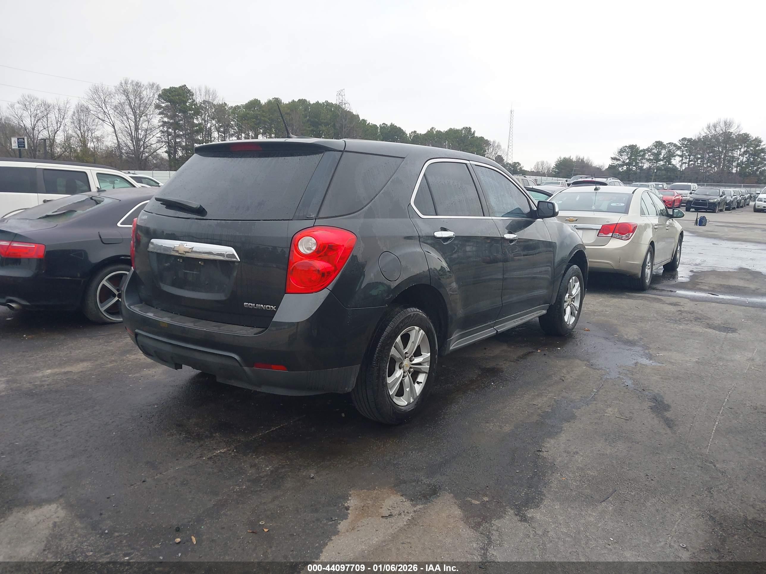 CHEVROLET EQUINOX image 4