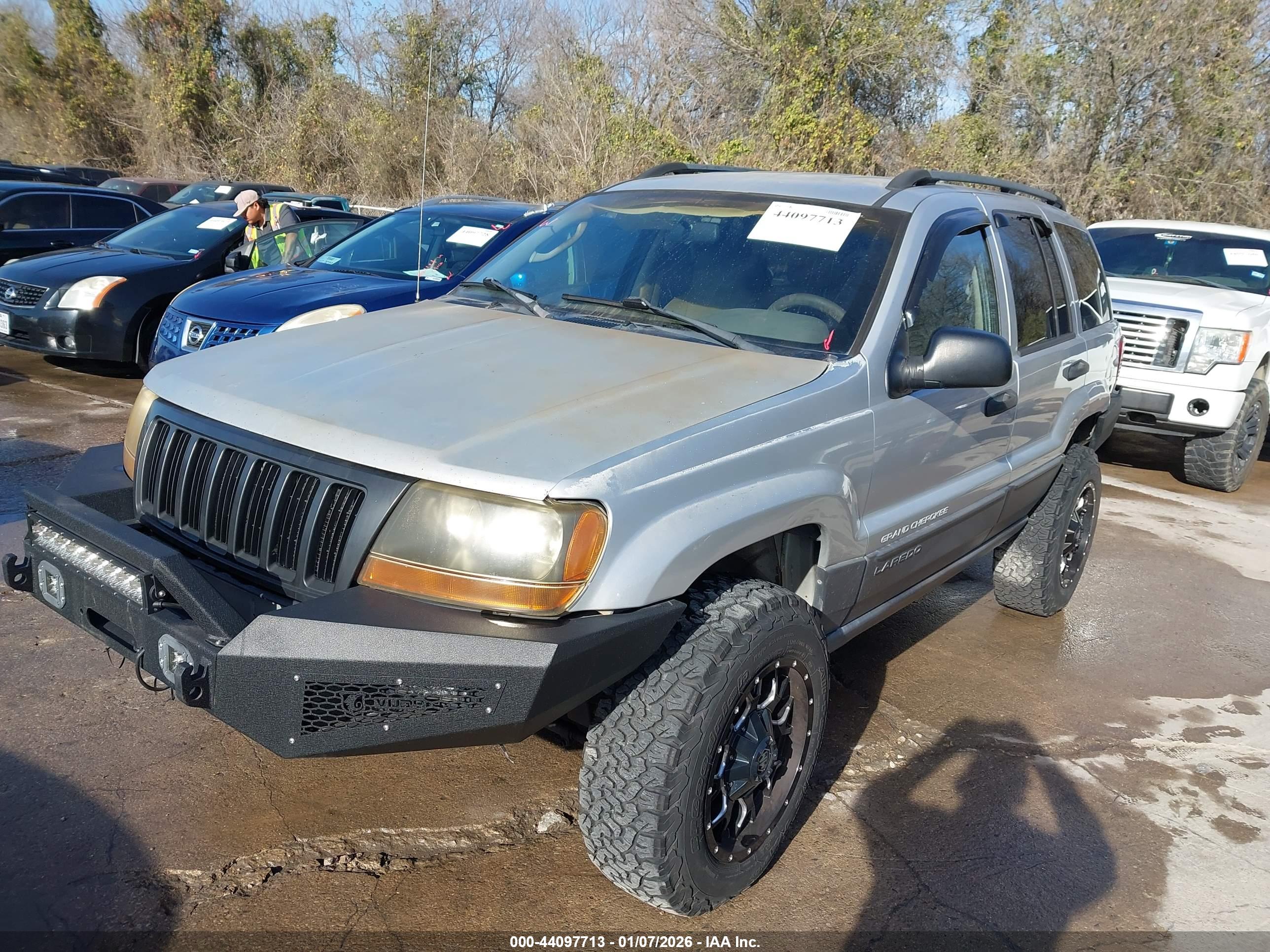 JEEP GRAND image 2