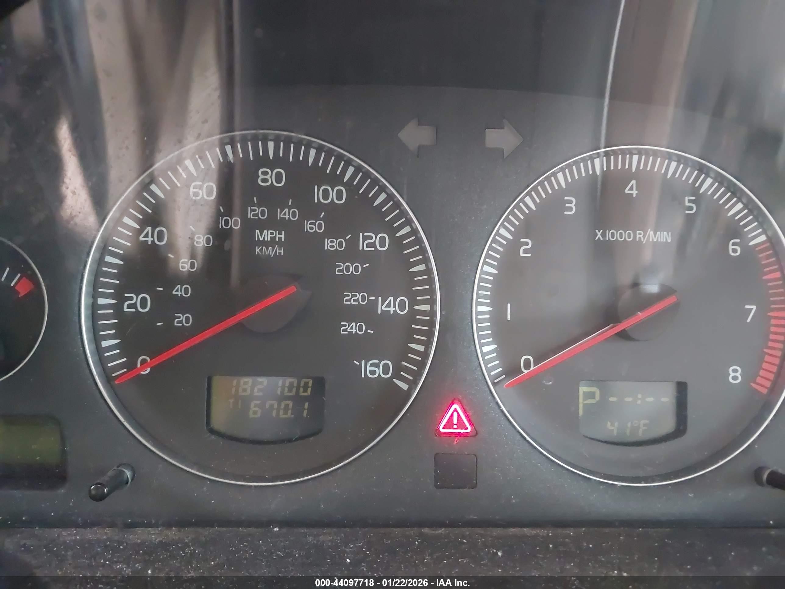 VOLVO S60 image 7