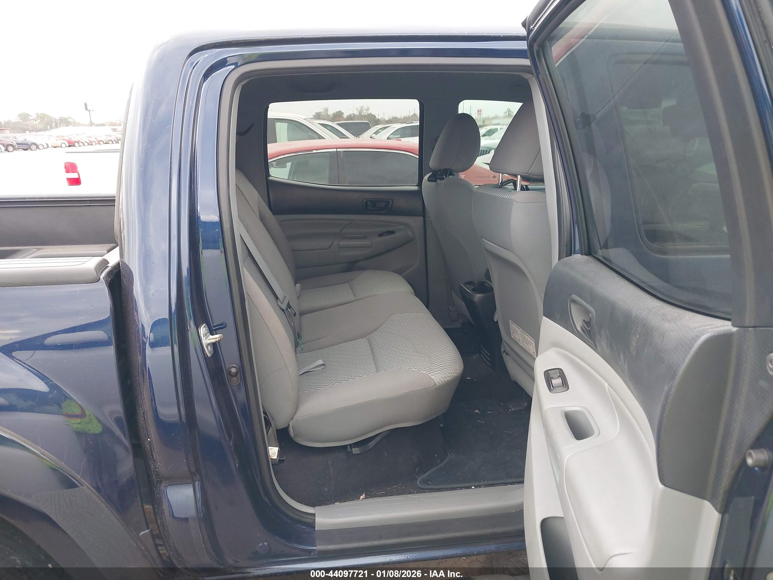TOYOTA TACOMA image 8
