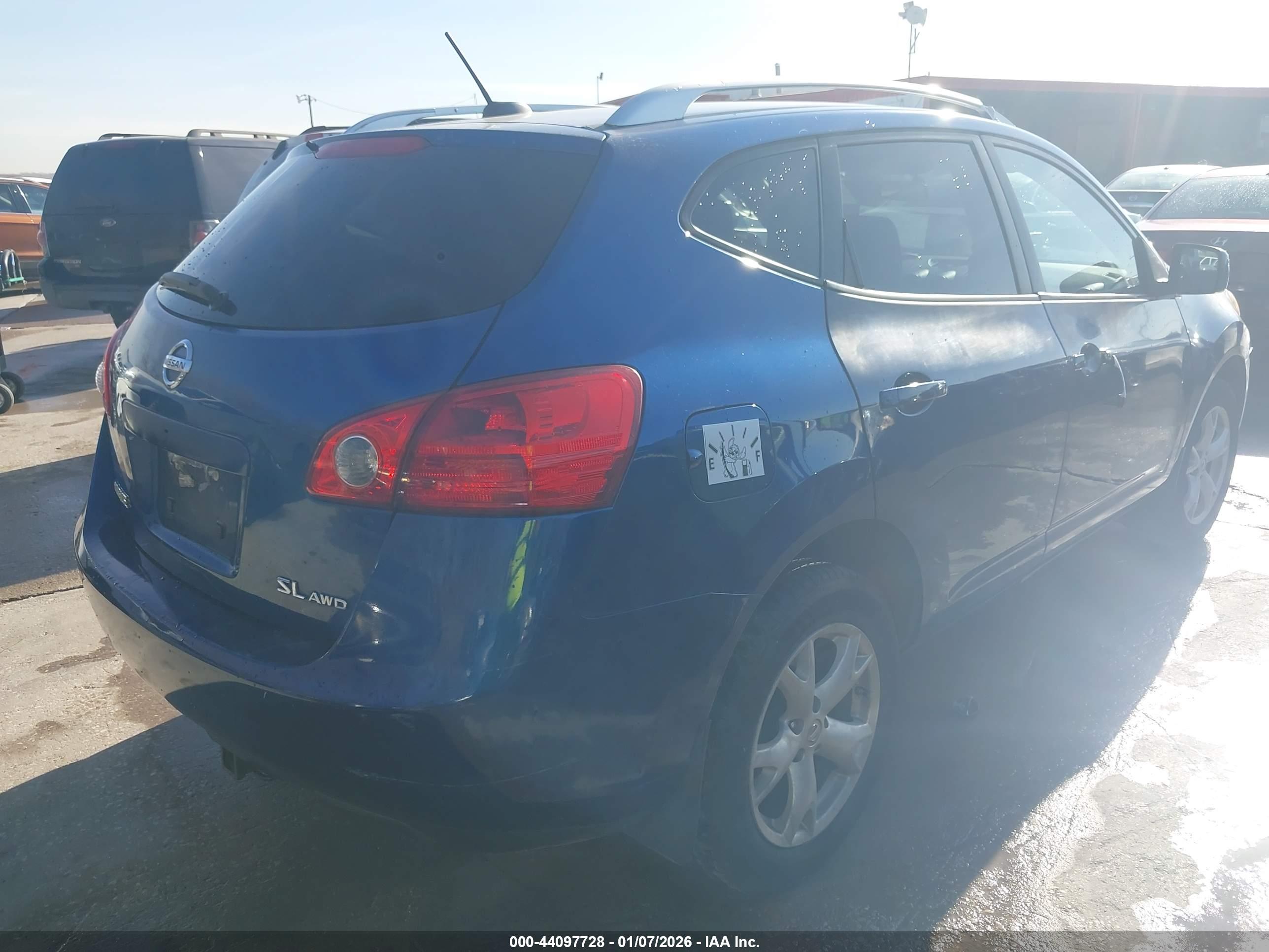 NISSAN ROGUE image 4