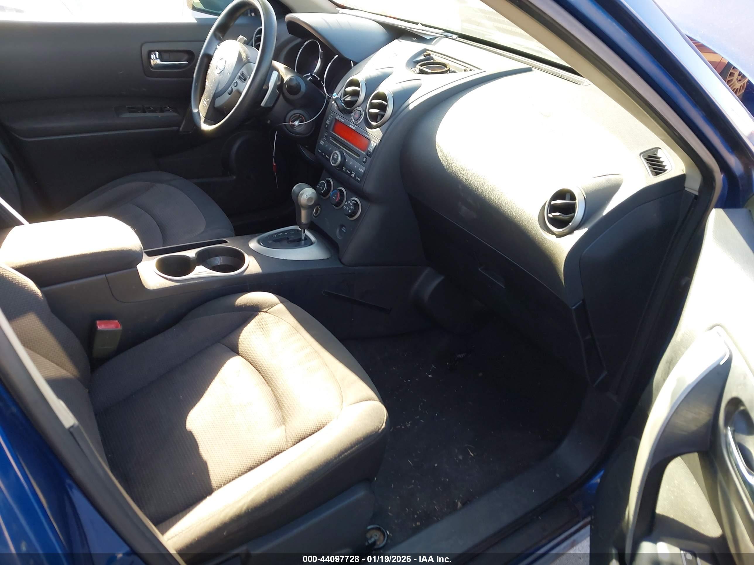 NISSAN ROGUE image 5