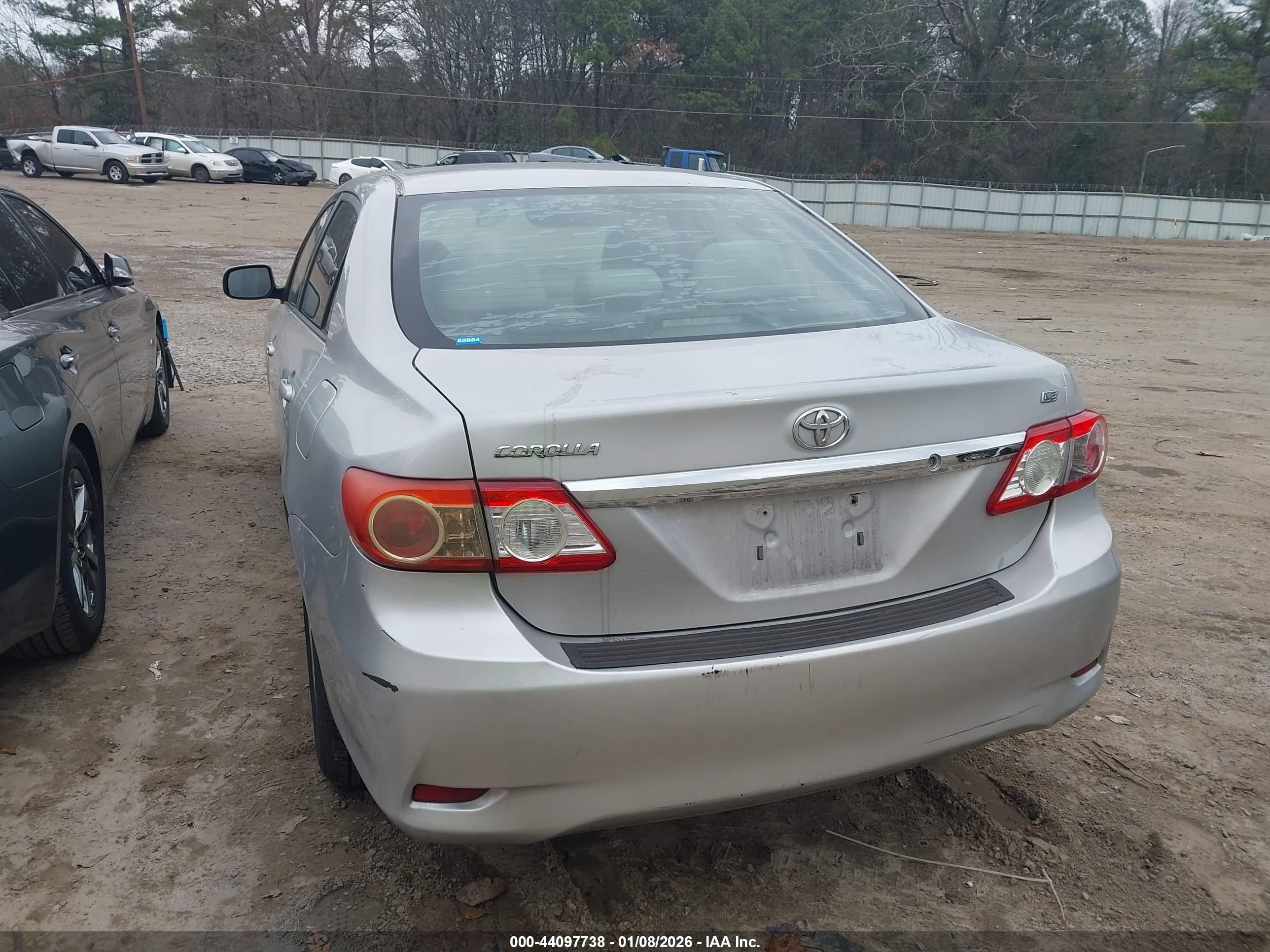 TOYOTA COROLLA image 3