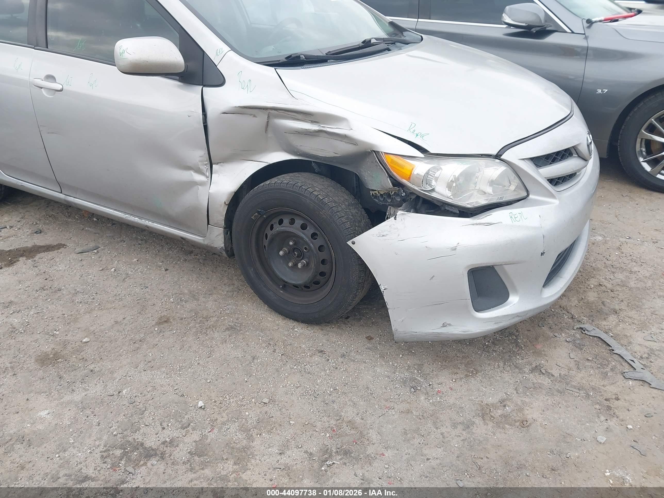 TOYOTA COROLLA image 6