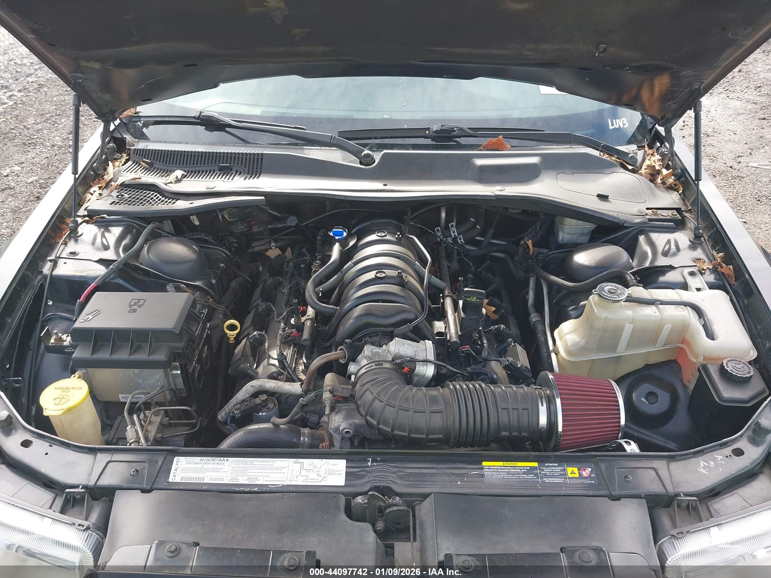 CHRYSLER 300C image 10
