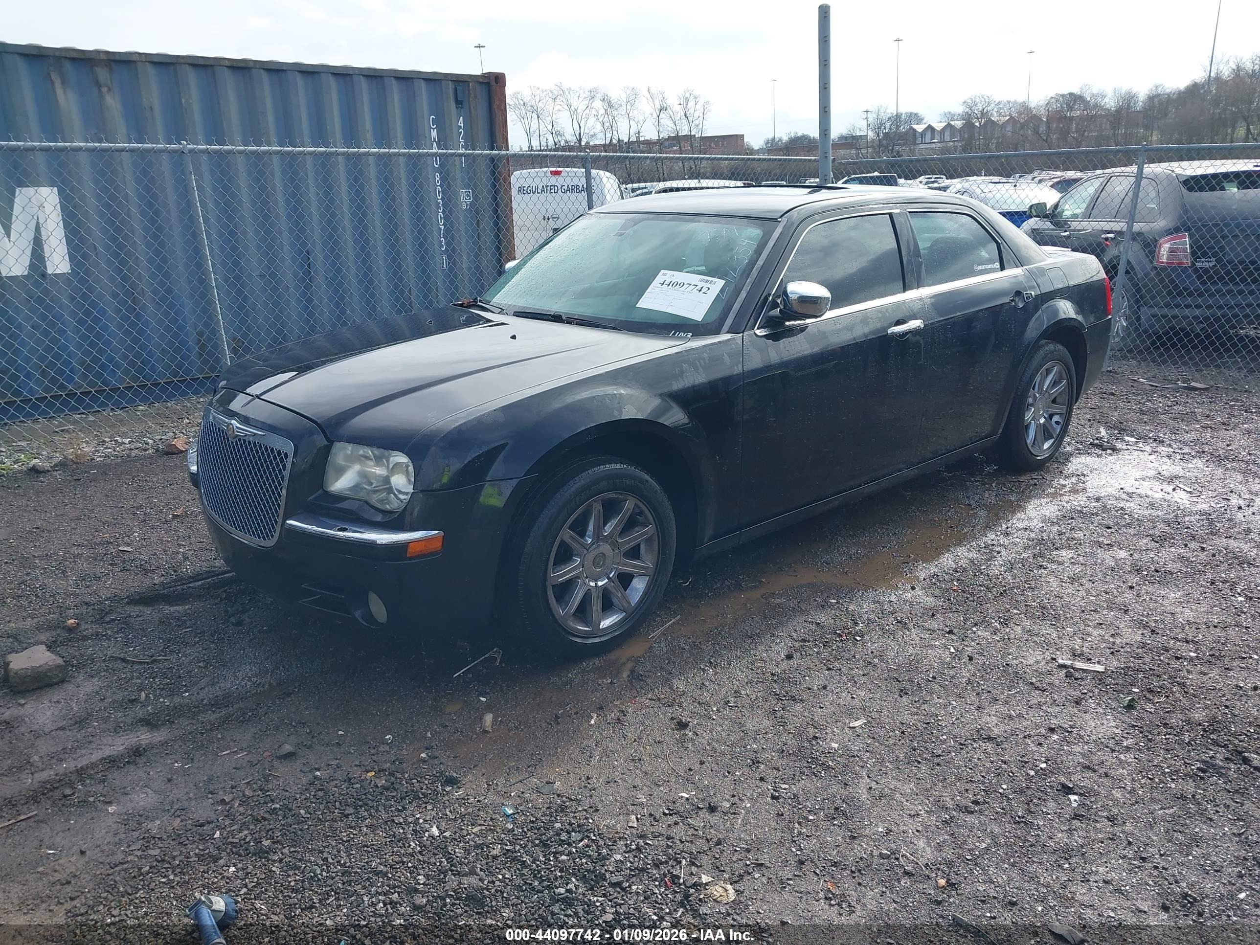 CHRYSLER 300C image 2
