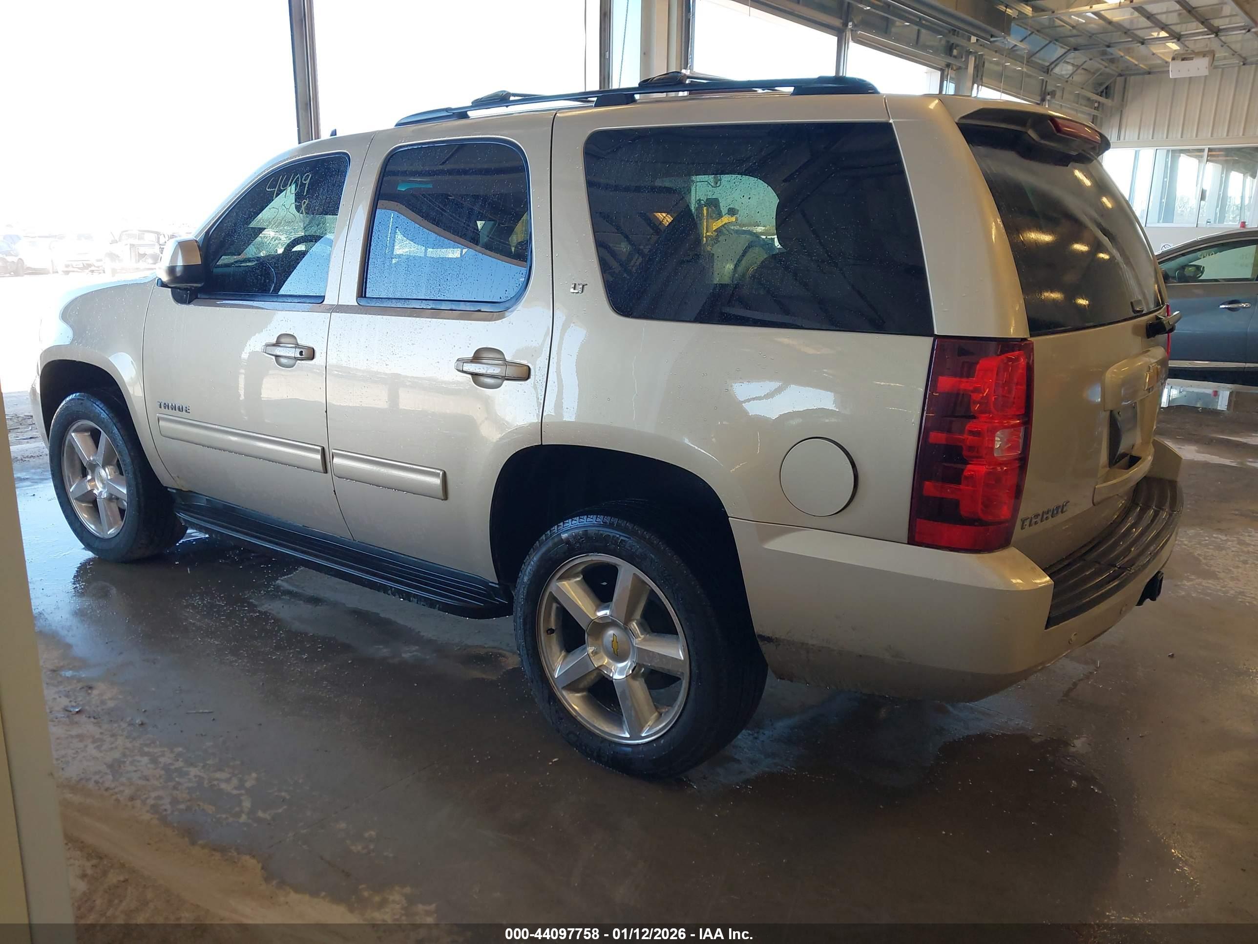 CHEVROLET TAHOE image 3