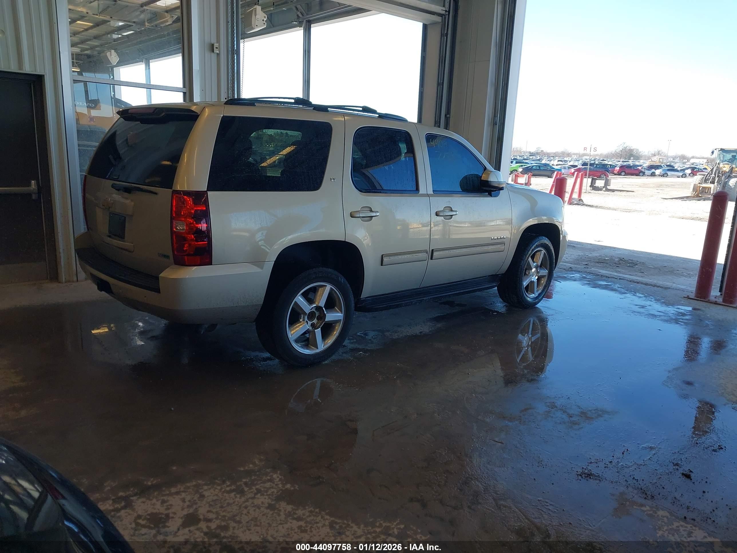 CHEVROLET TAHOE image 4