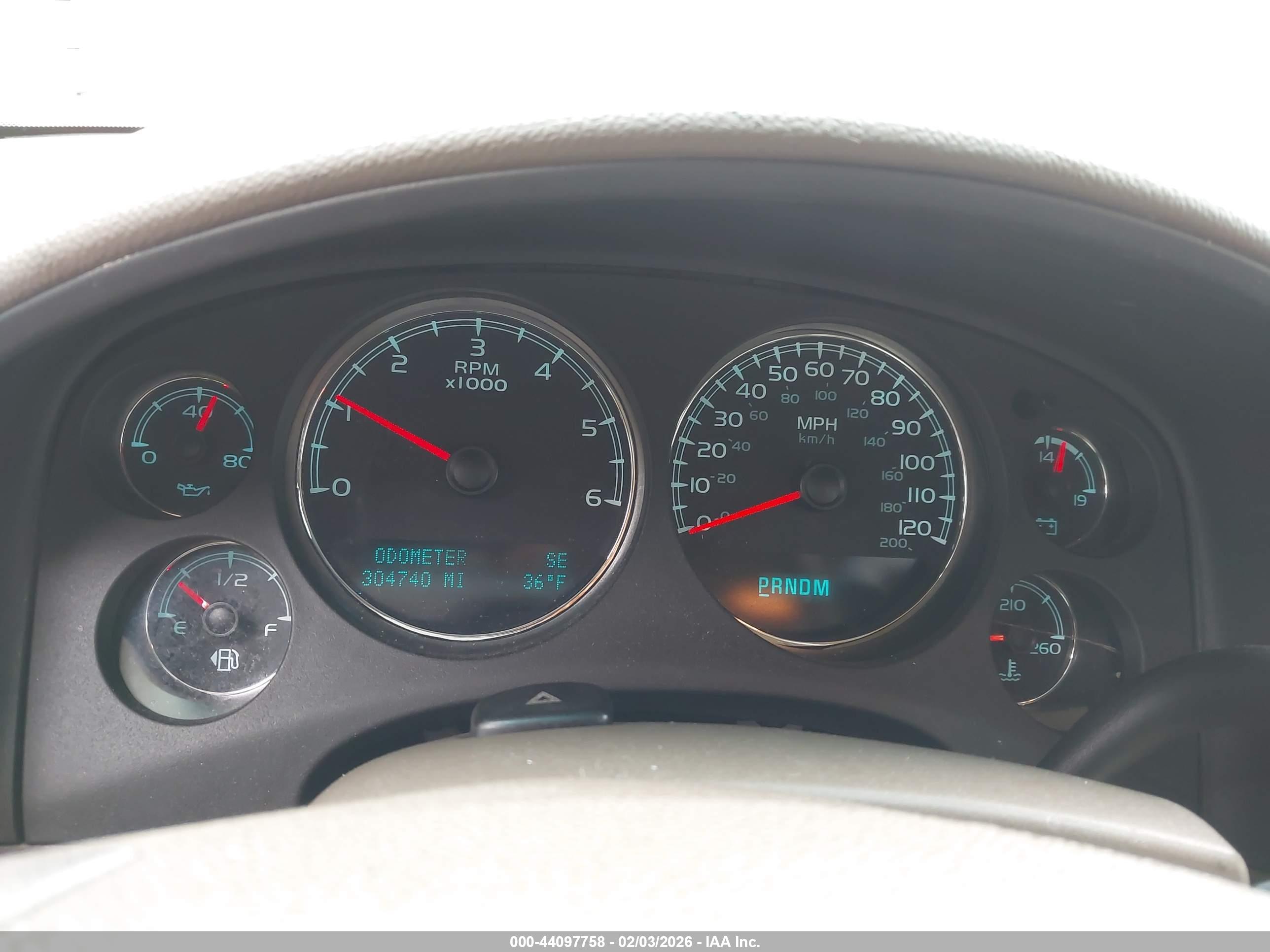 CHEVROLET TAHOE image 7