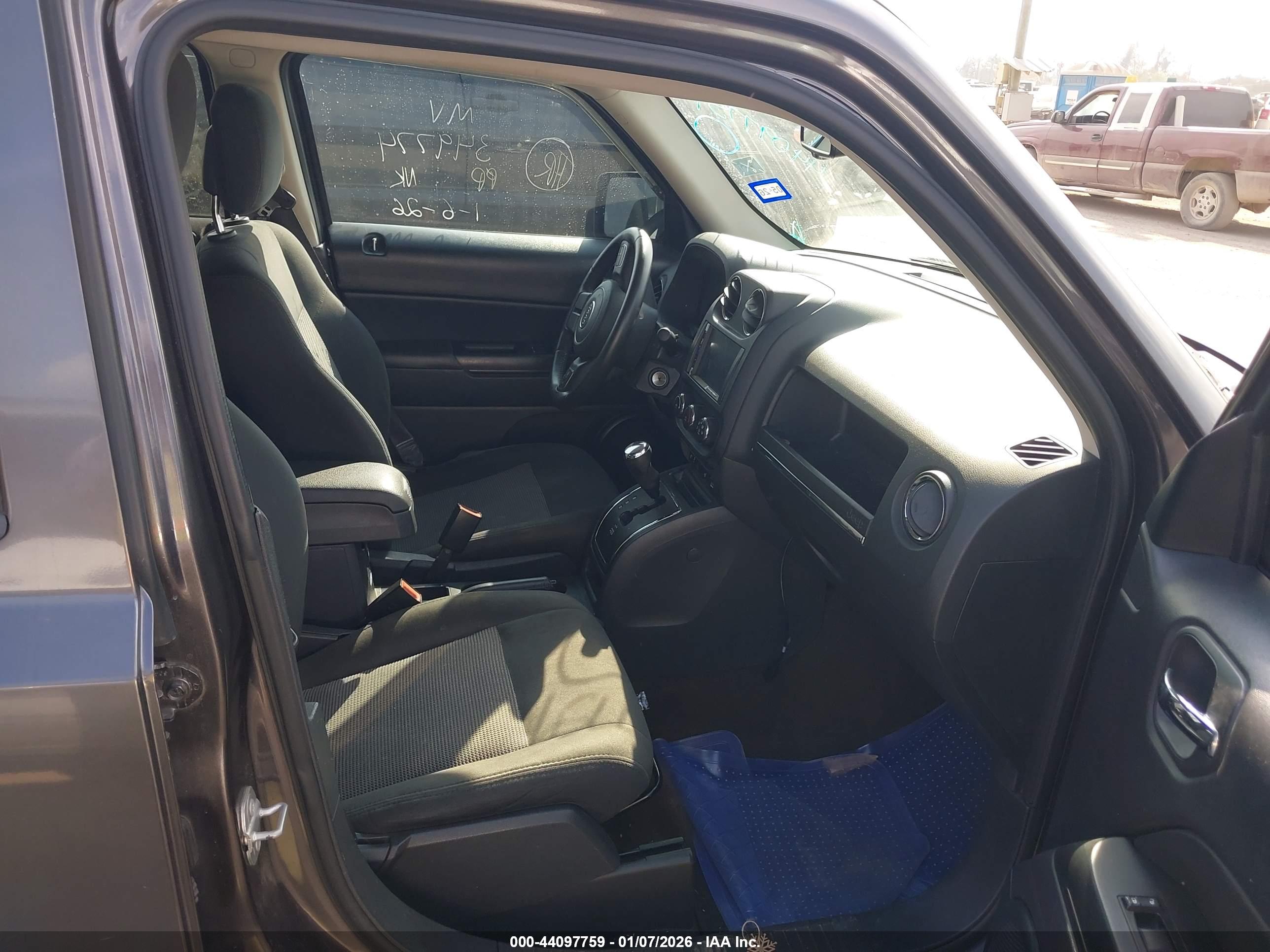JEEP PATRIOT image 5