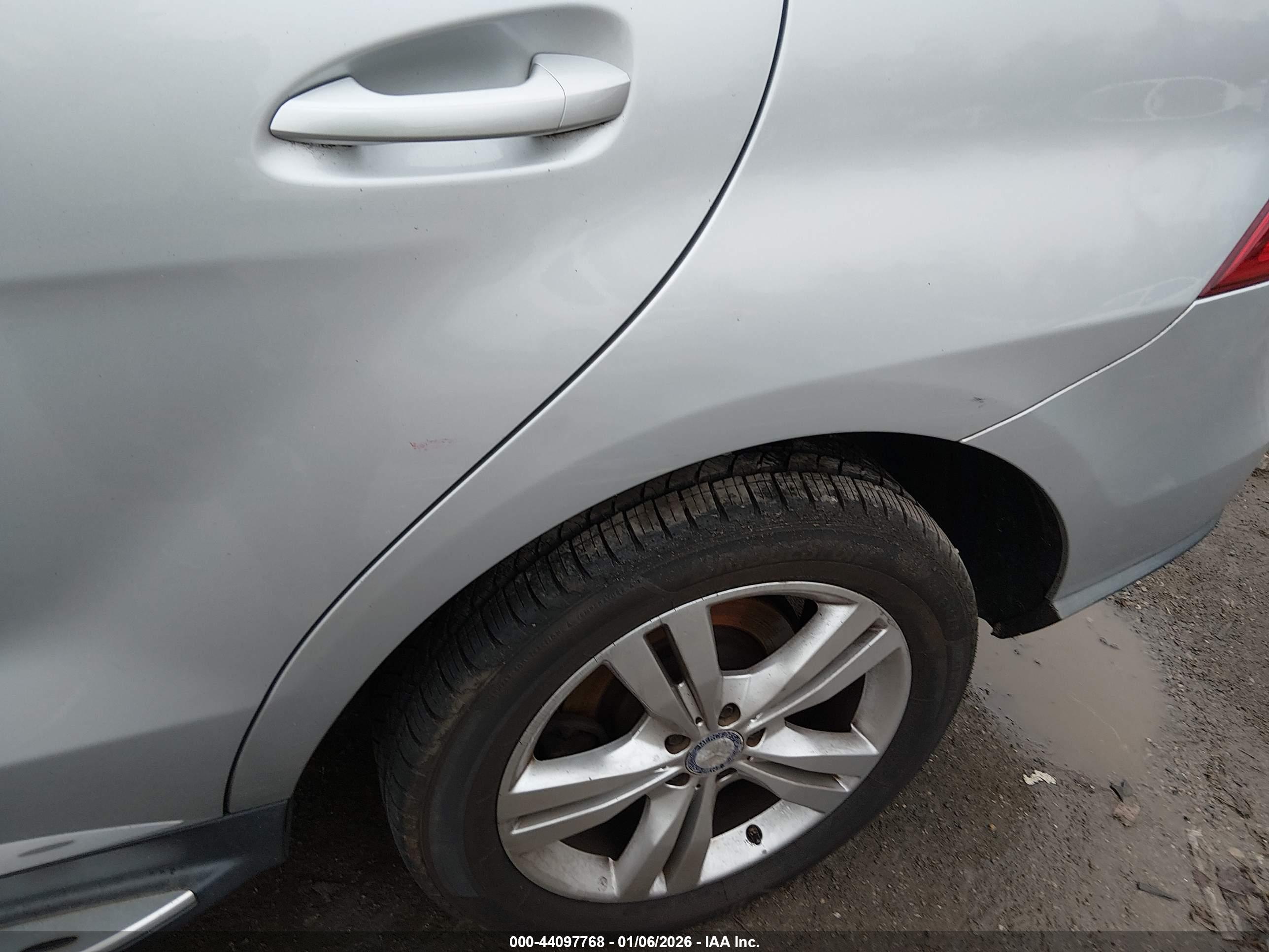 MERCEDES-BENZ ML image 6