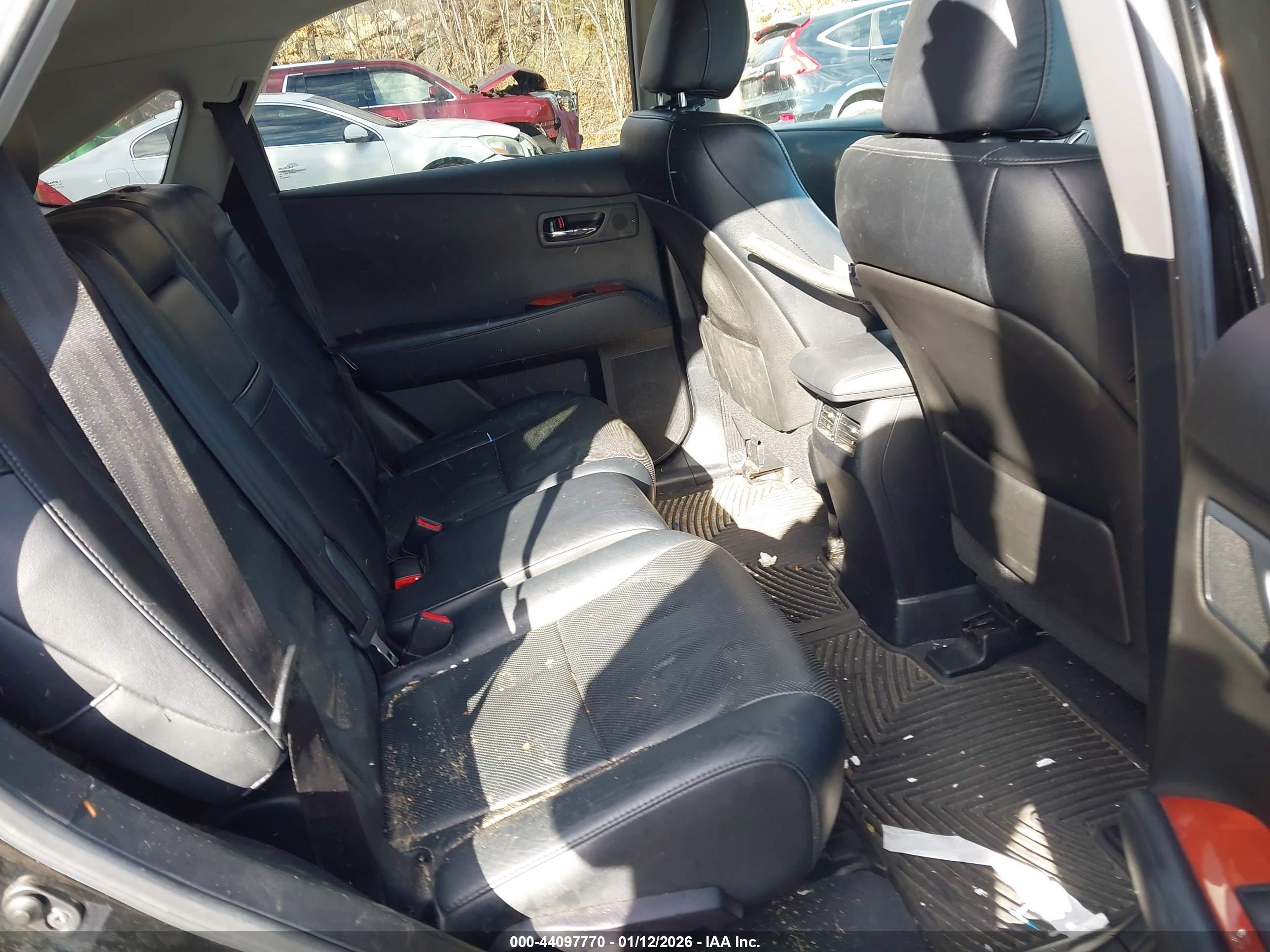 LEXUS RX image 8