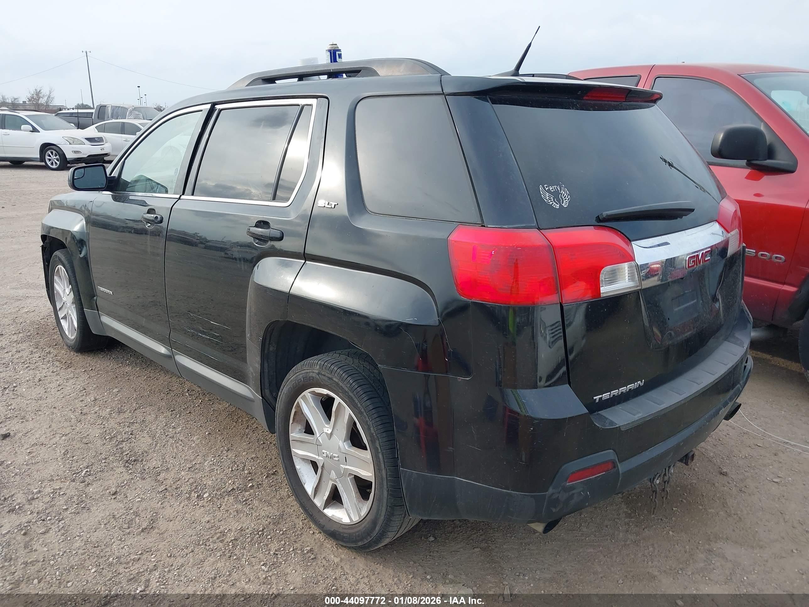 GMC TERRAIN image 3