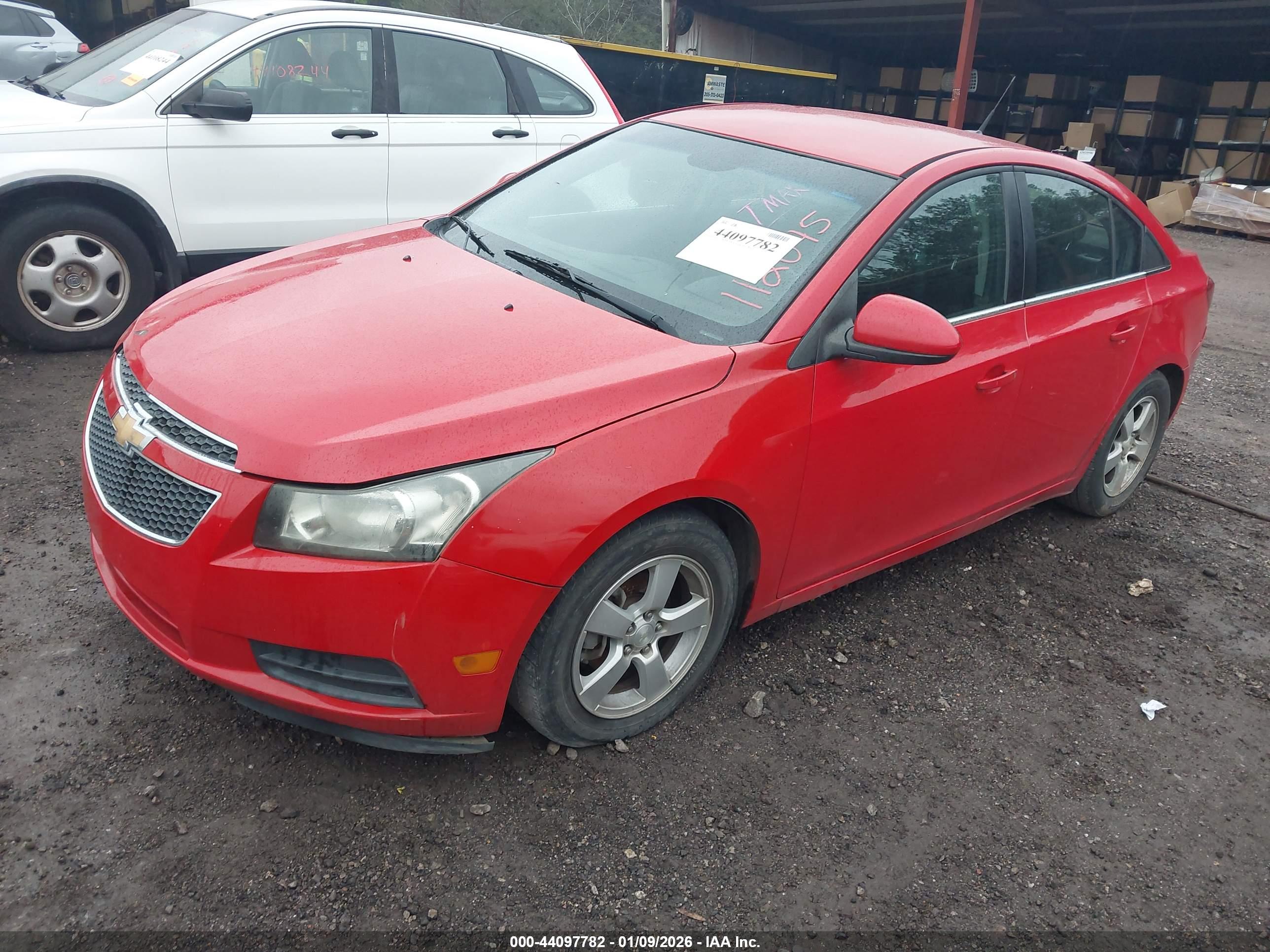 CHEVROLET CRUZE image 2