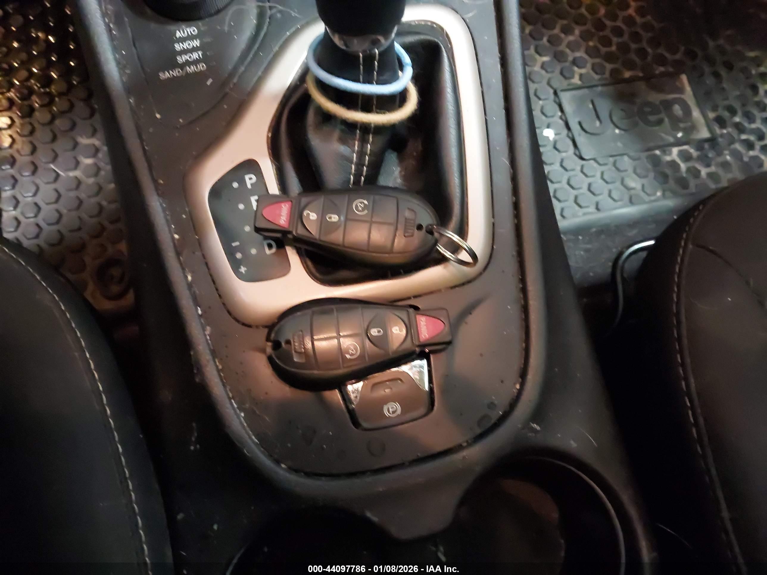 JEEP CHEROKEE image 11