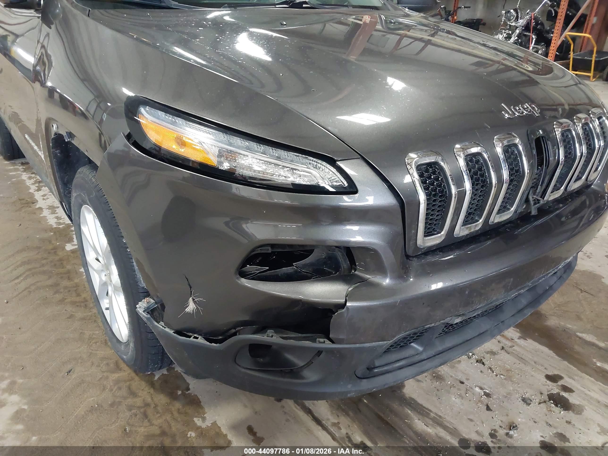JEEP CHEROKEE image 6