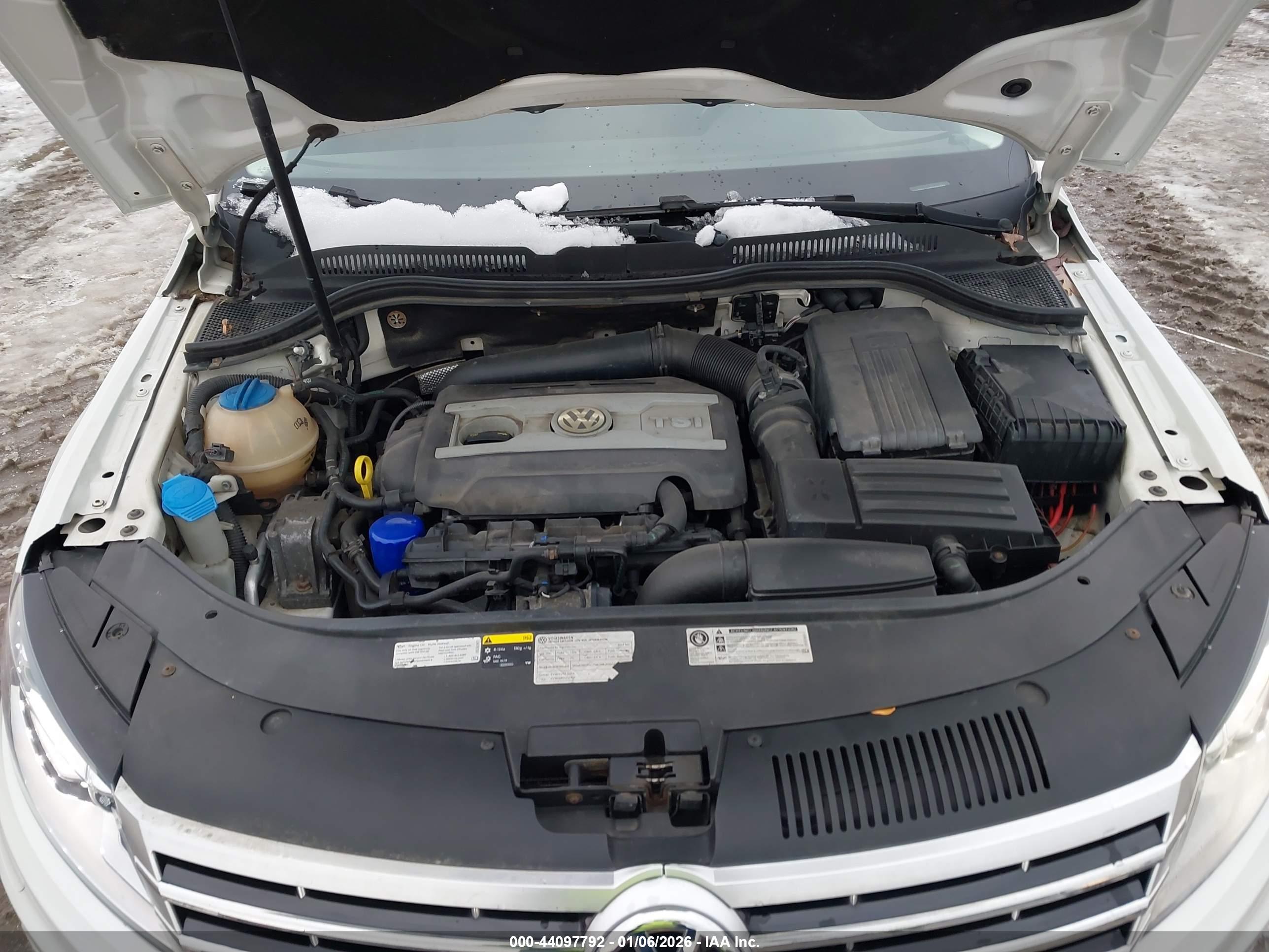 VOLKSWAGEN CC image 10