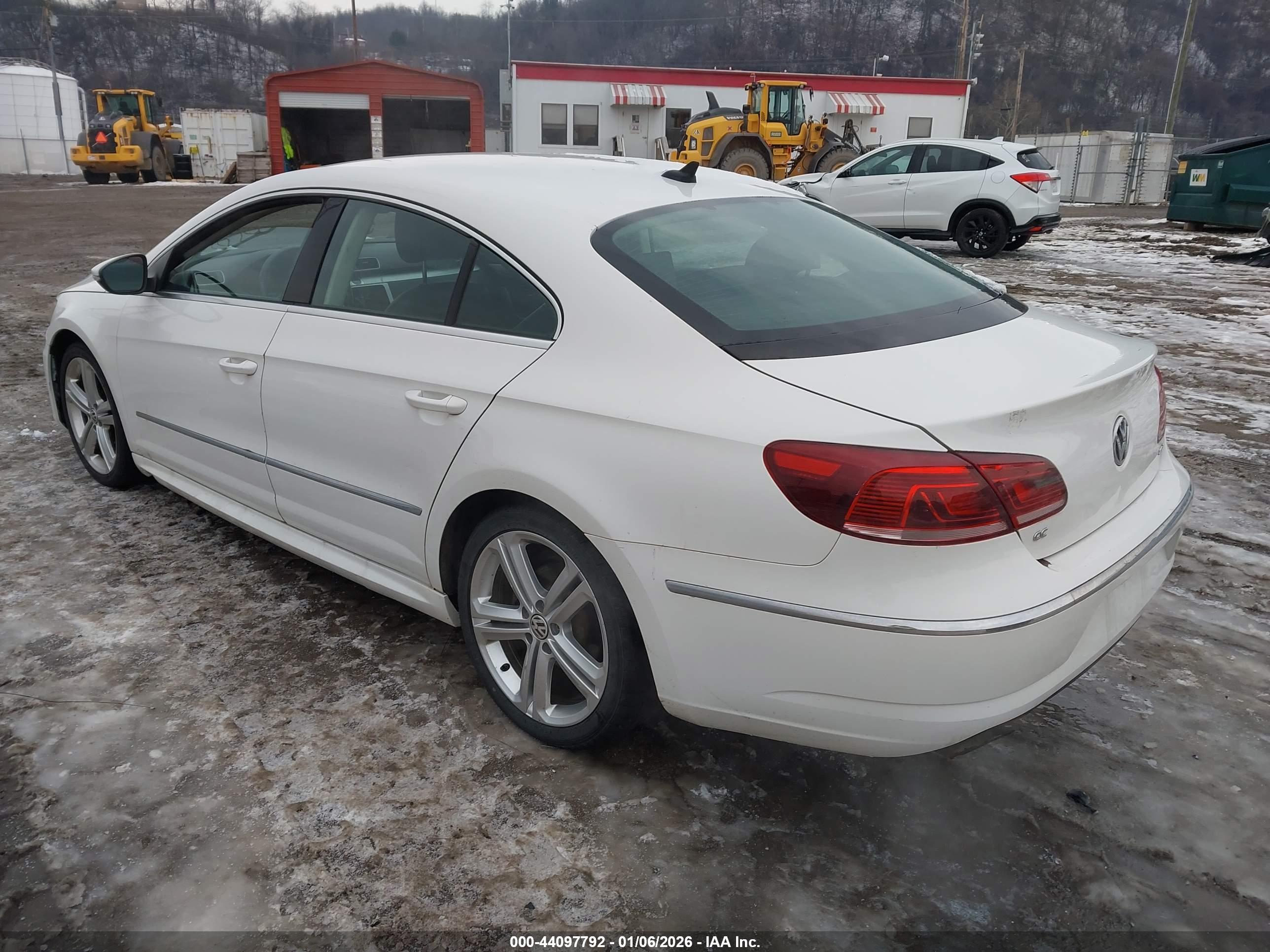VOLKSWAGEN CC image 3