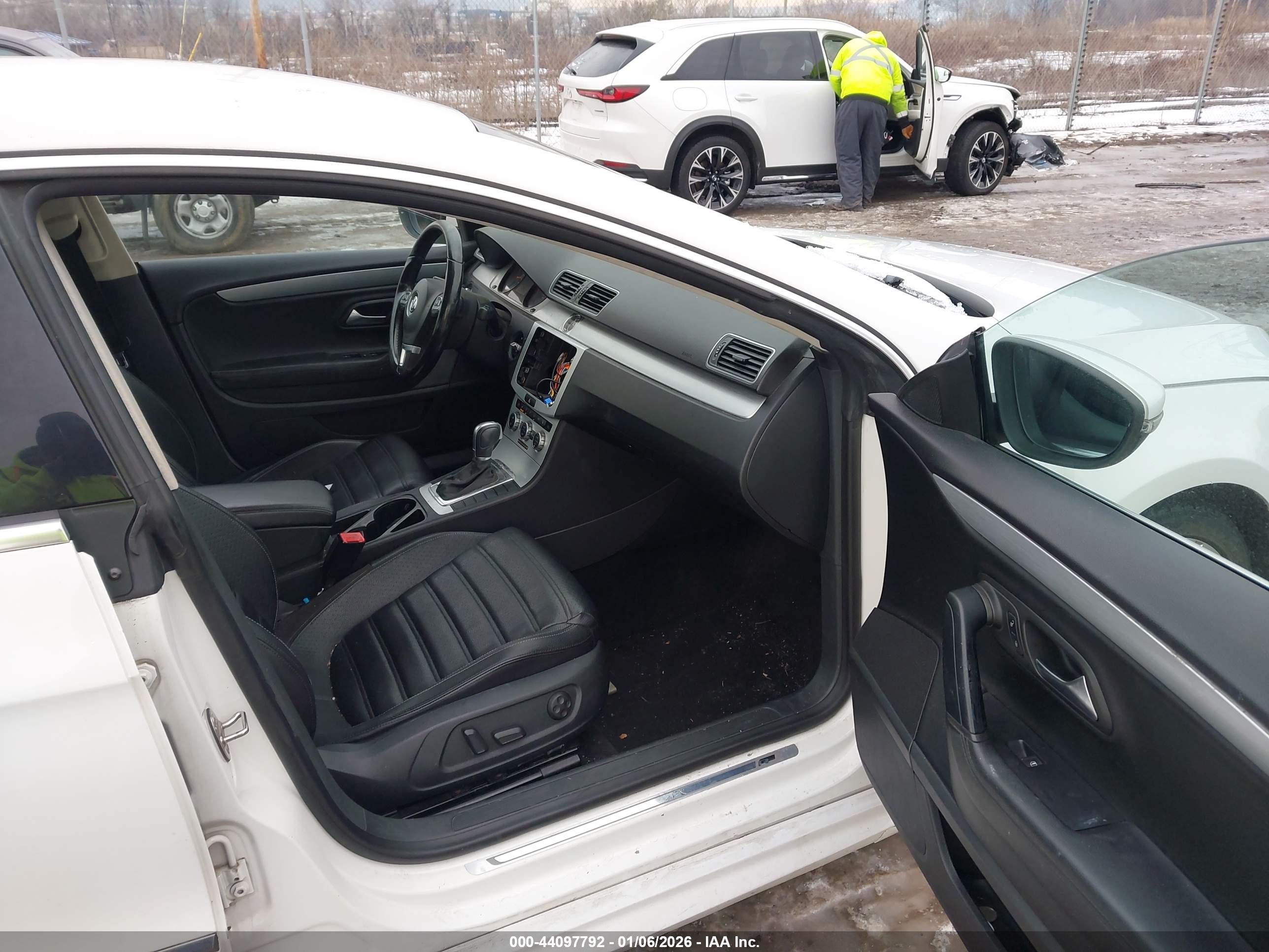 VOLKSWAGEN CC image 5
