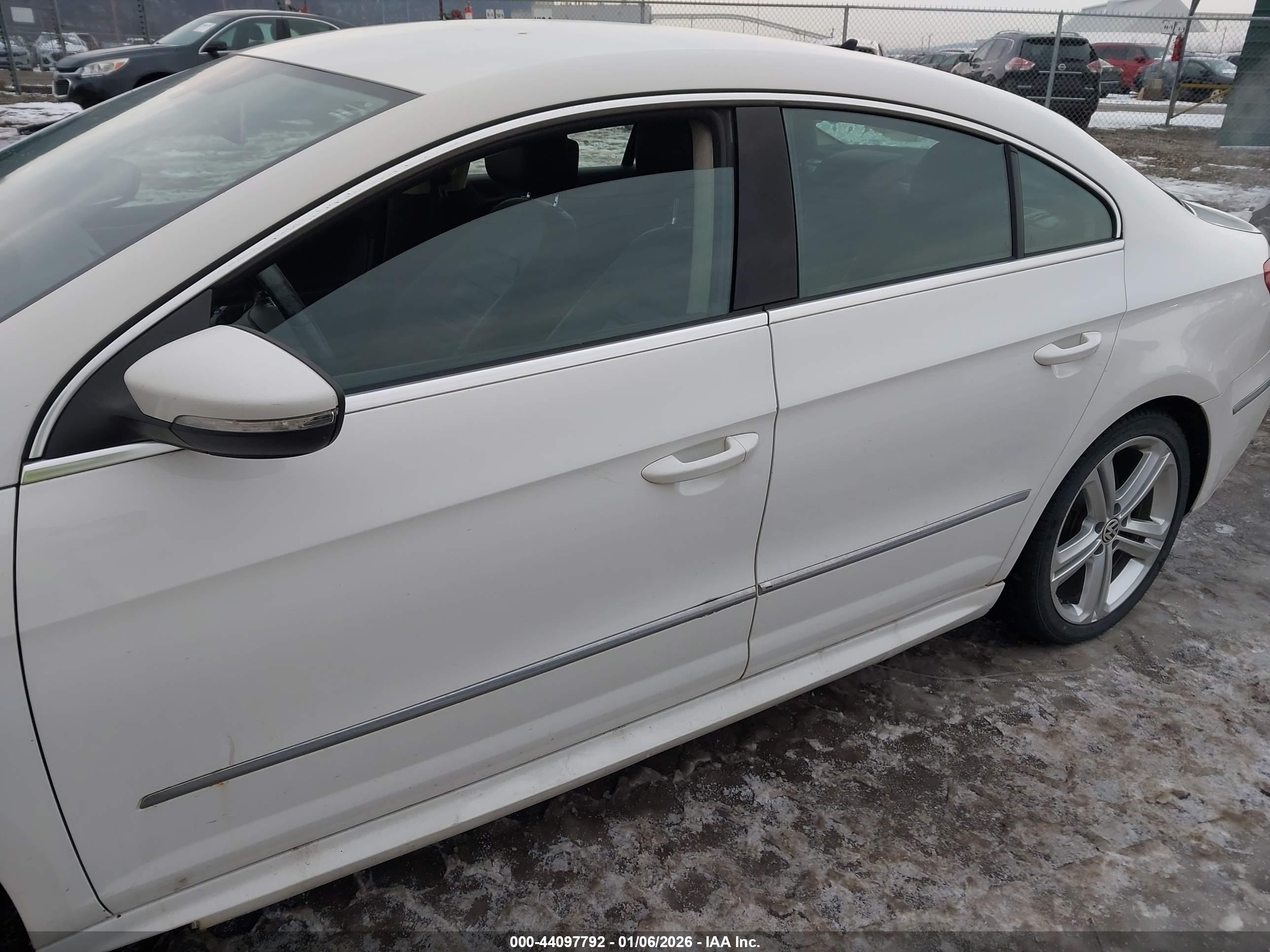 VOLKSWAGEN CC image 6