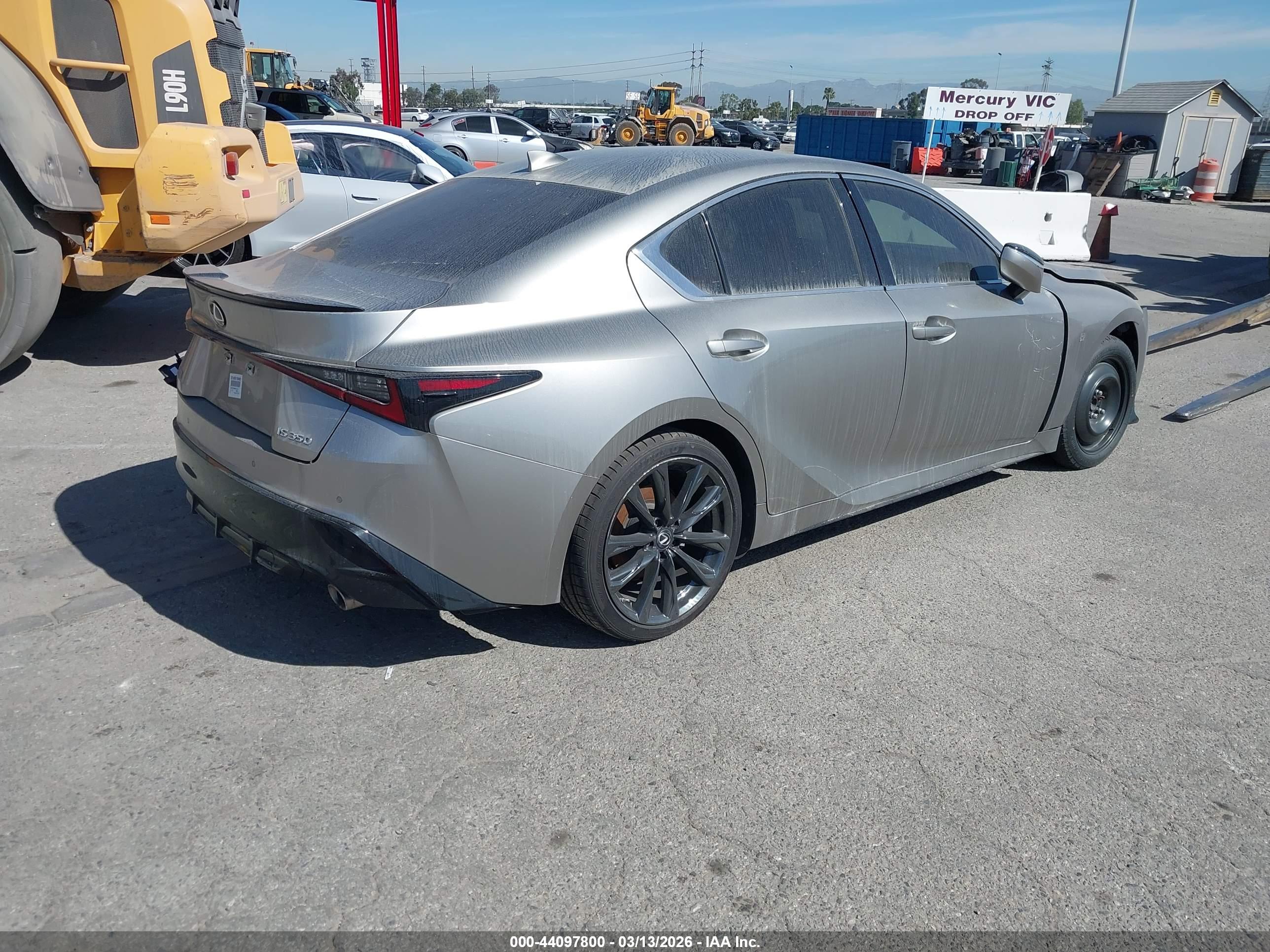 LEXUS IS image 4