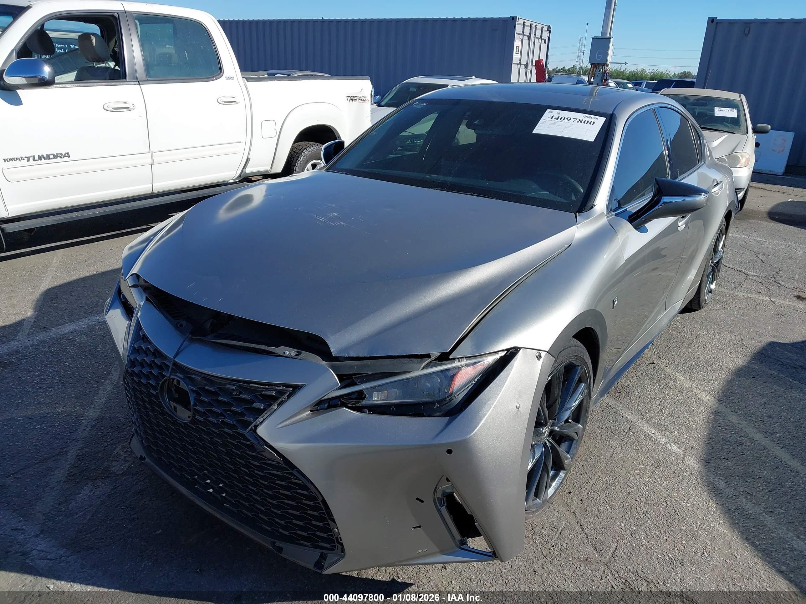 LEXUS IS image 6